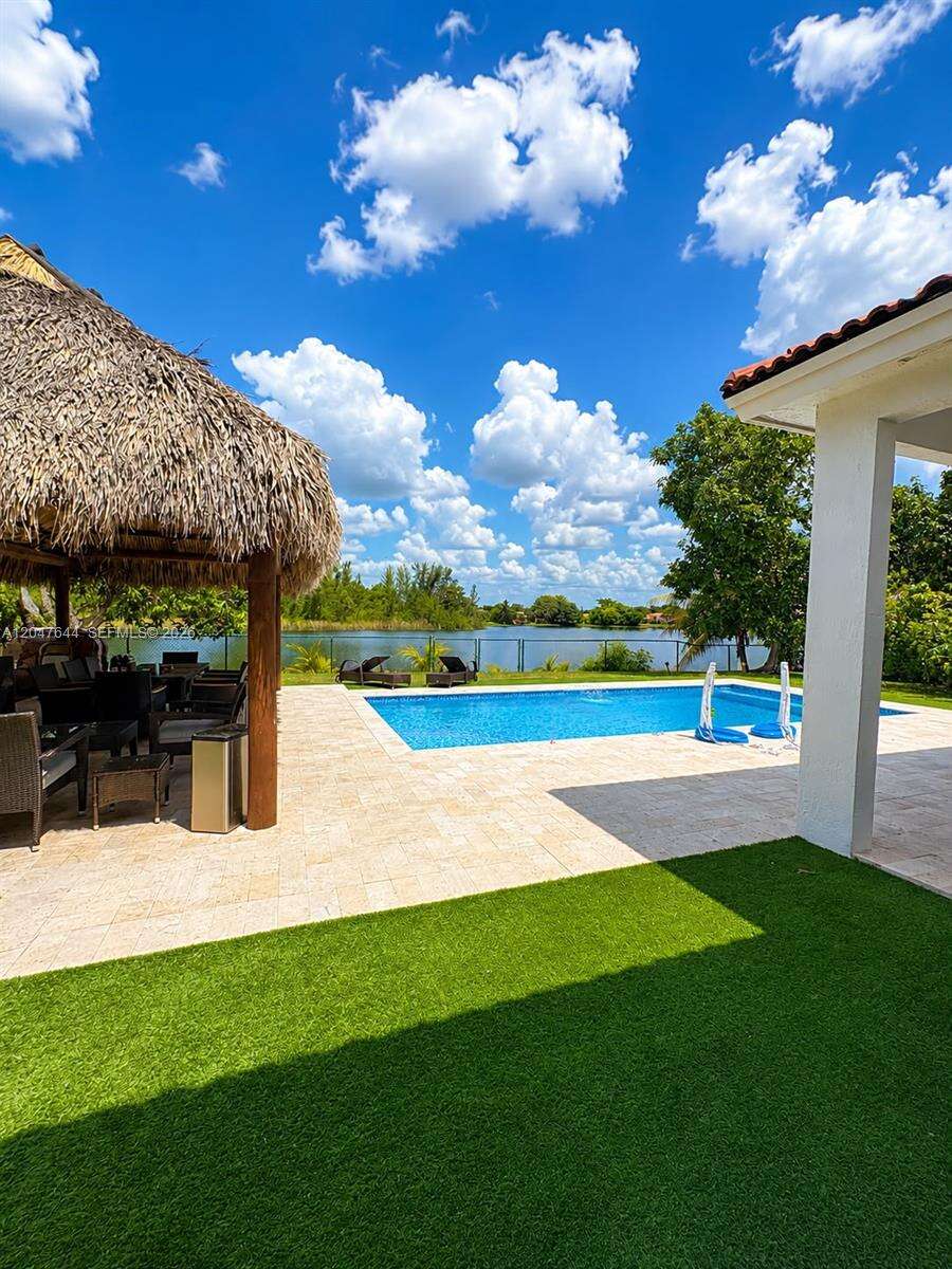 1437 22nd Ln, Homestead, FL 33035 - For Sale photo 12