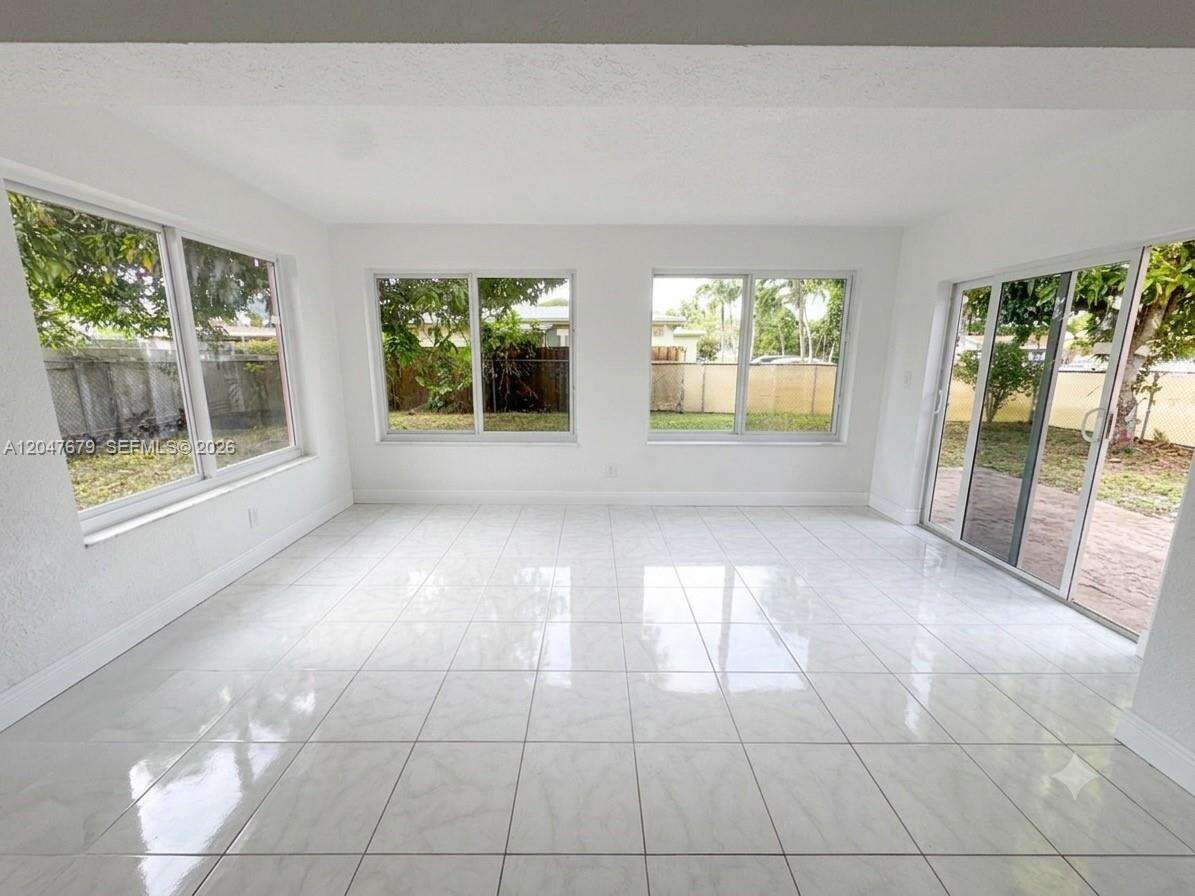 7612 Plantation Blvd, Miramar, FL 33023 - For Sale photo 2
