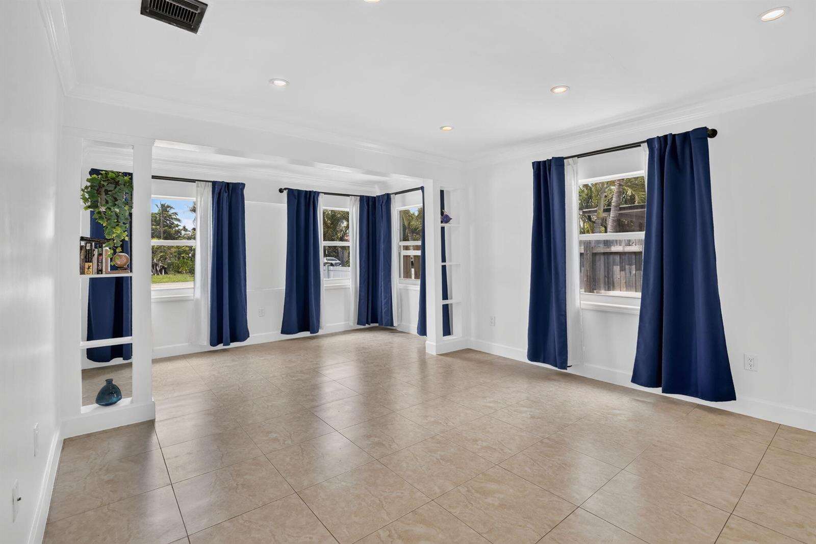 2427 Harding, Hollywood, FL 33020 - For Sale photo 2