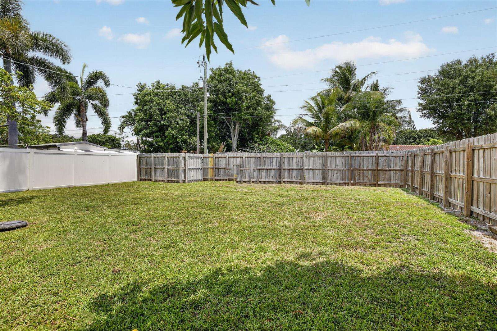 2427 Harding, Hollywood, FL 33020 - For Sale photo 32