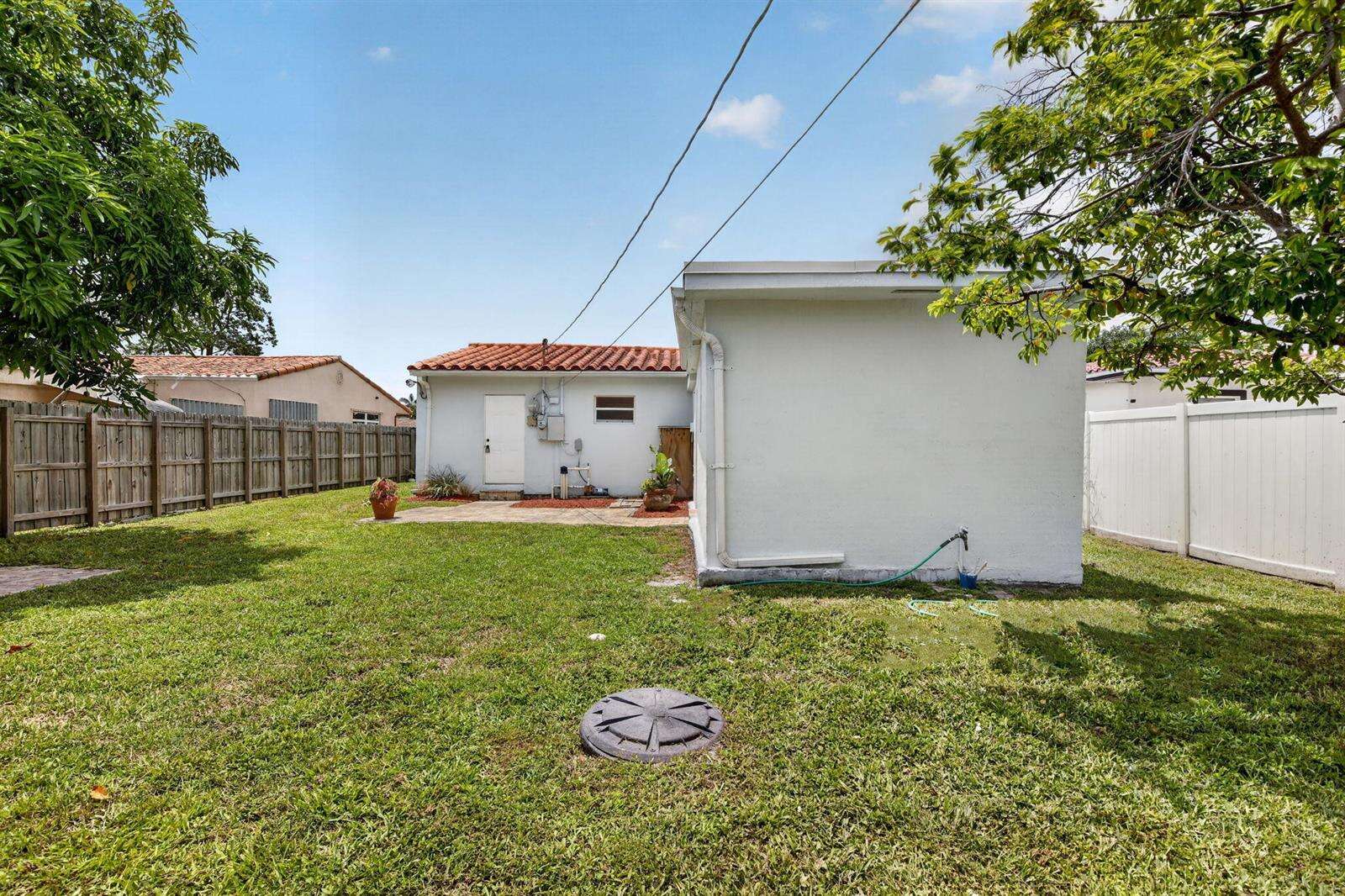 2427 Harding, Hollywood, FL 33020 - For Sale photo 36