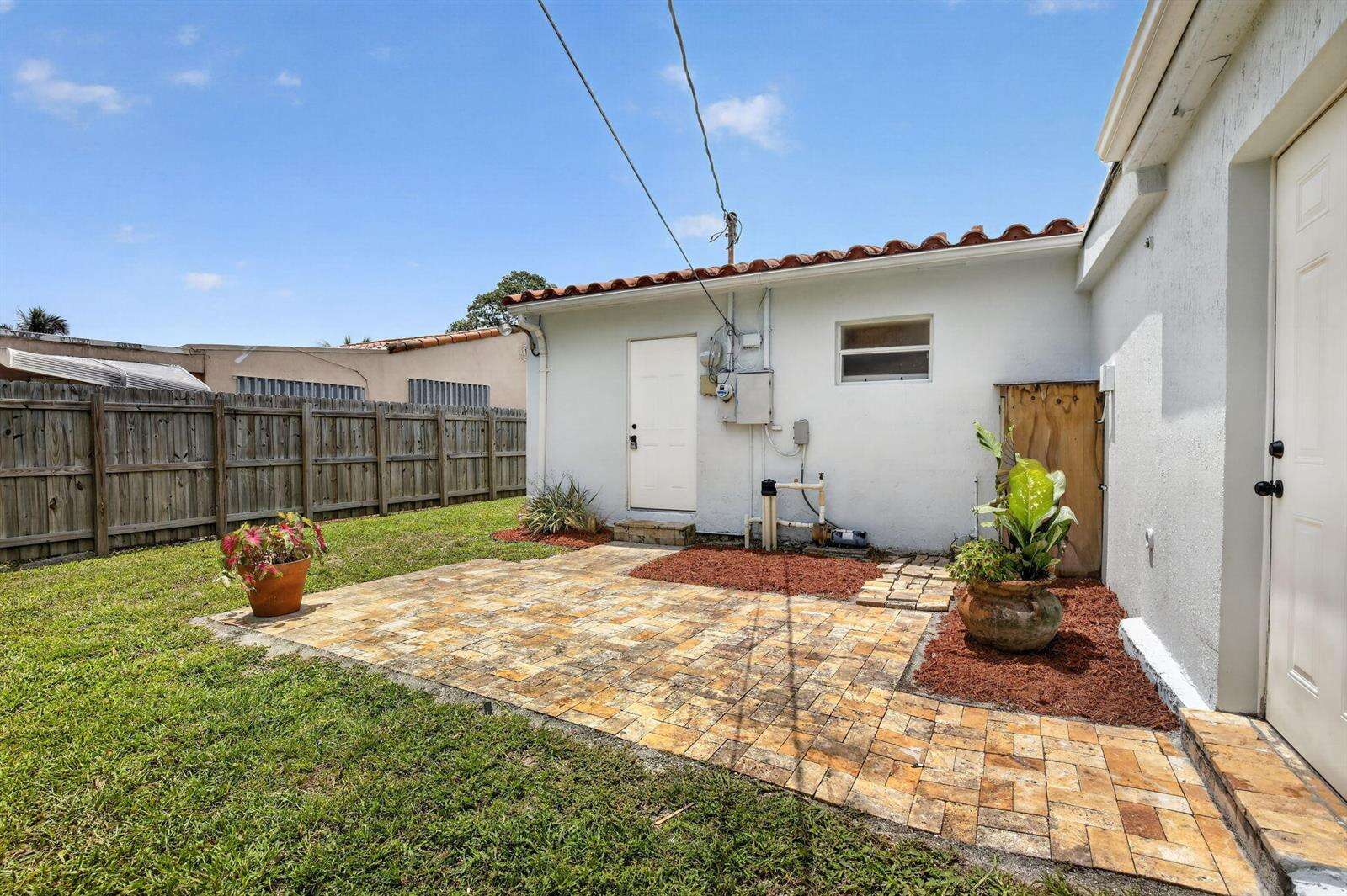 2427 Harding, Hollywood, FL 33020 - For Sale photo 38