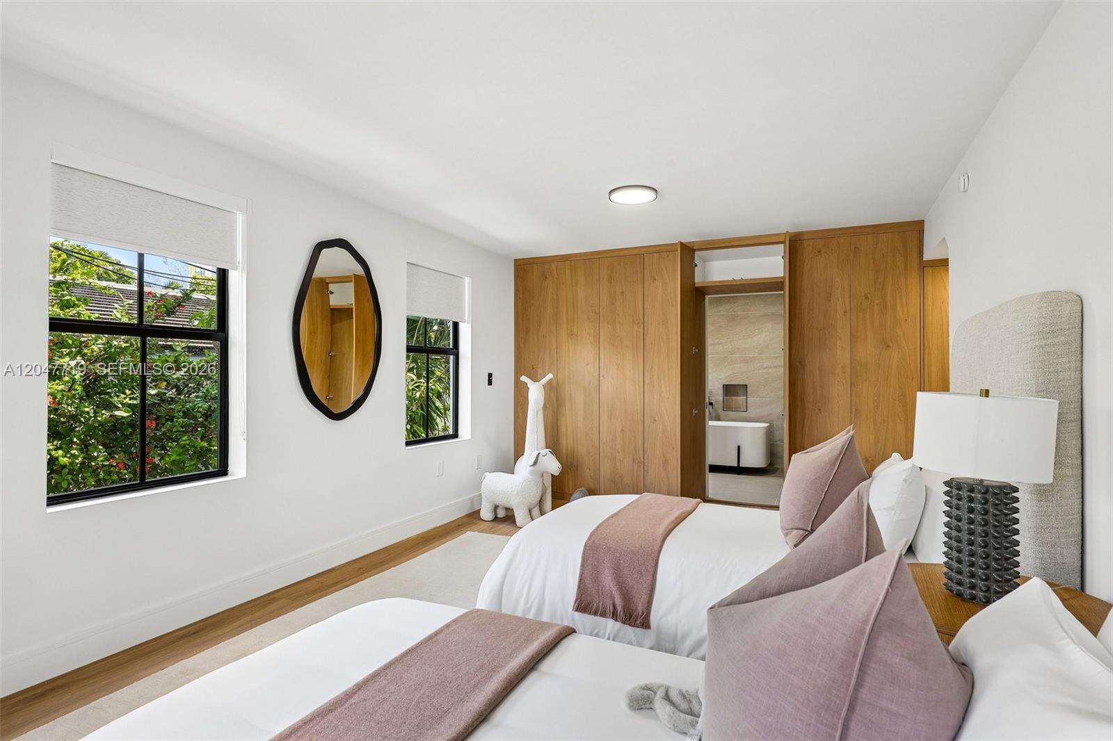 7811 Carlyle Ave, Miami Beach, FL 33141 - For Sale photo 24