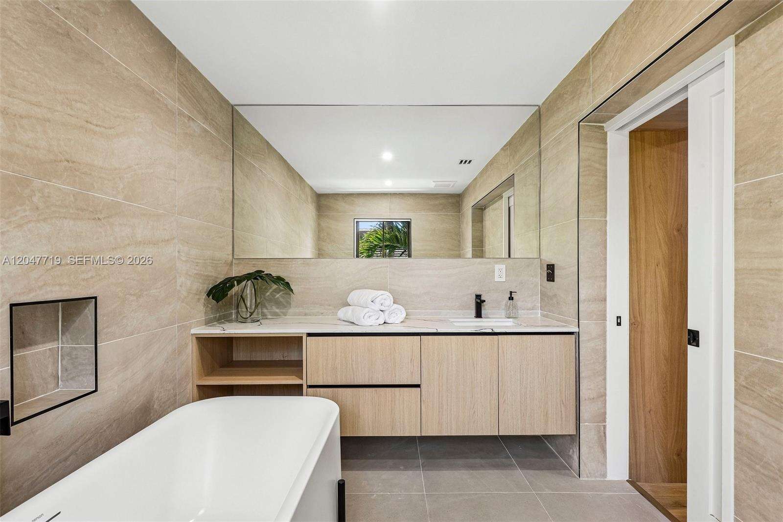 7811 Carlyle Ave, Miami Beach, FL 33141 - For Sale photo 26
