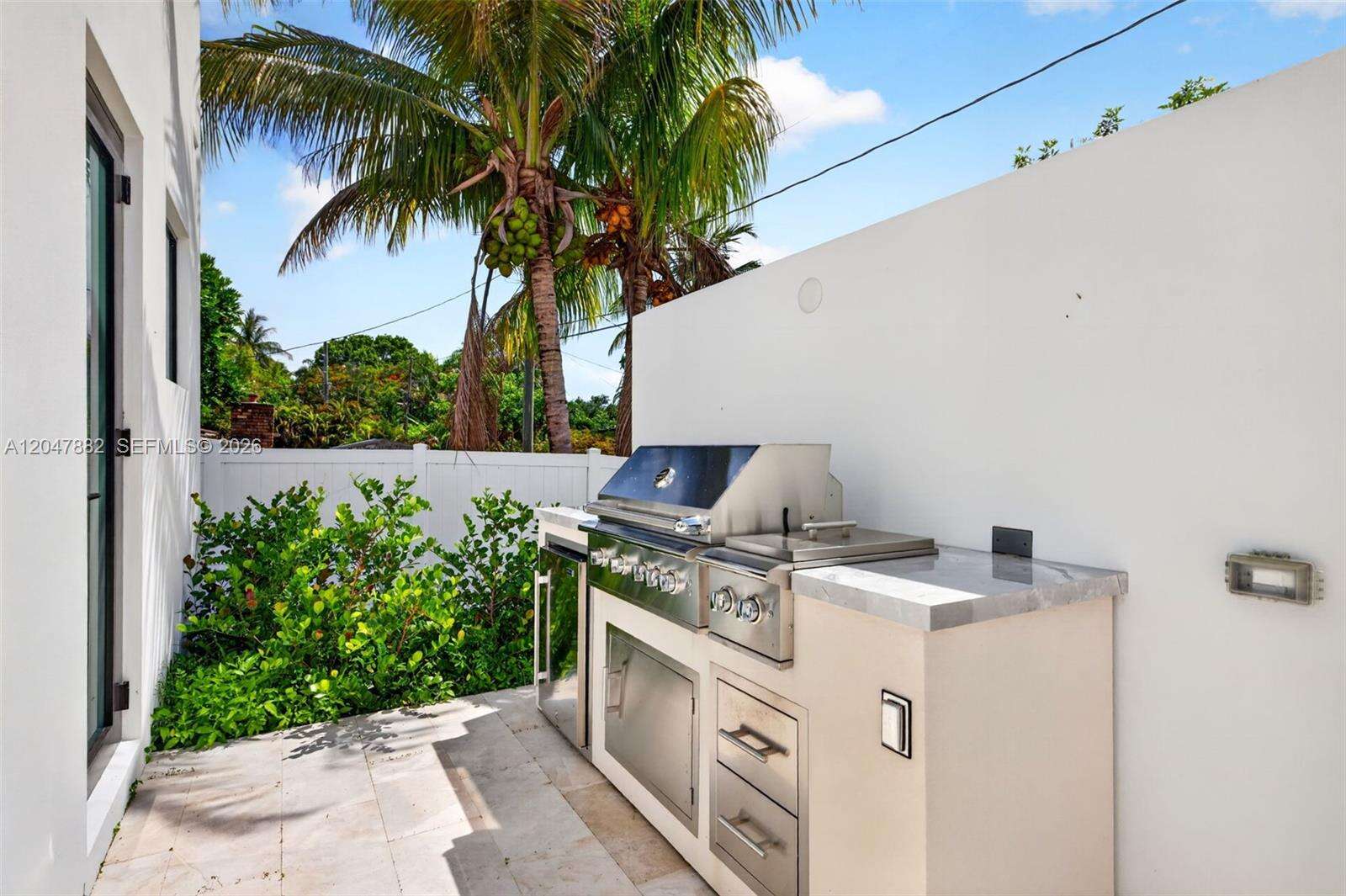 2015 4th Ave, Wilton Manors, FL 33305 - For Sale photo 9