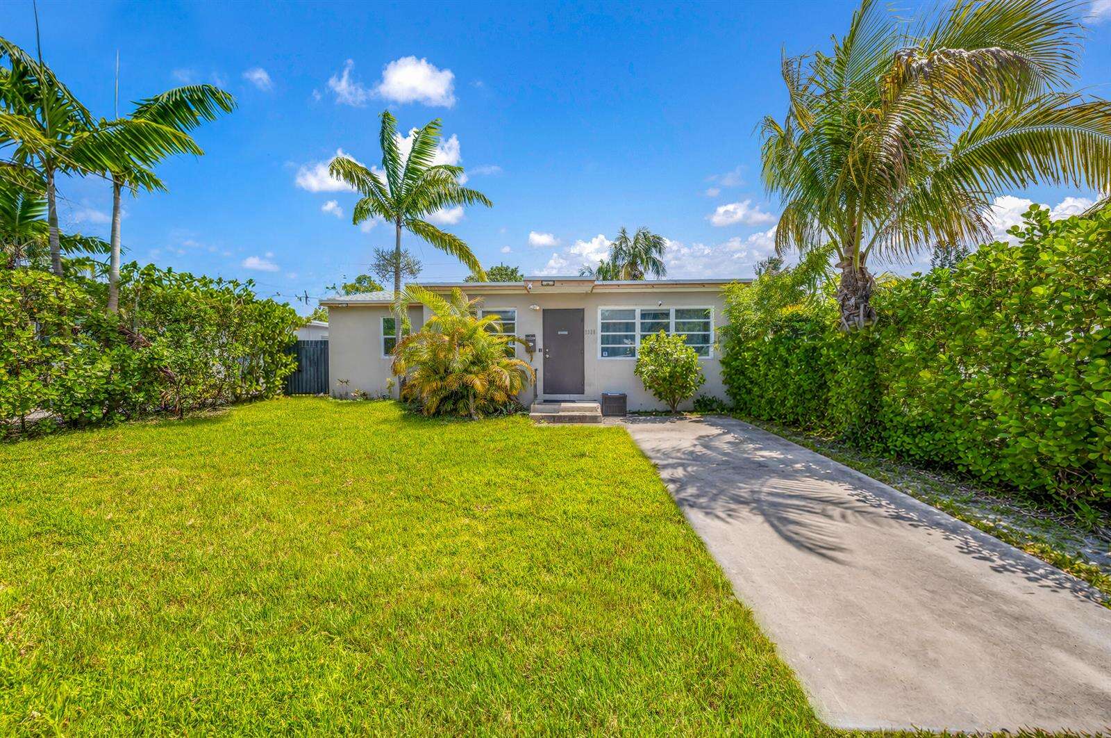2326 Harding, Hollywood, FL 33020 - For Sale photo 1
