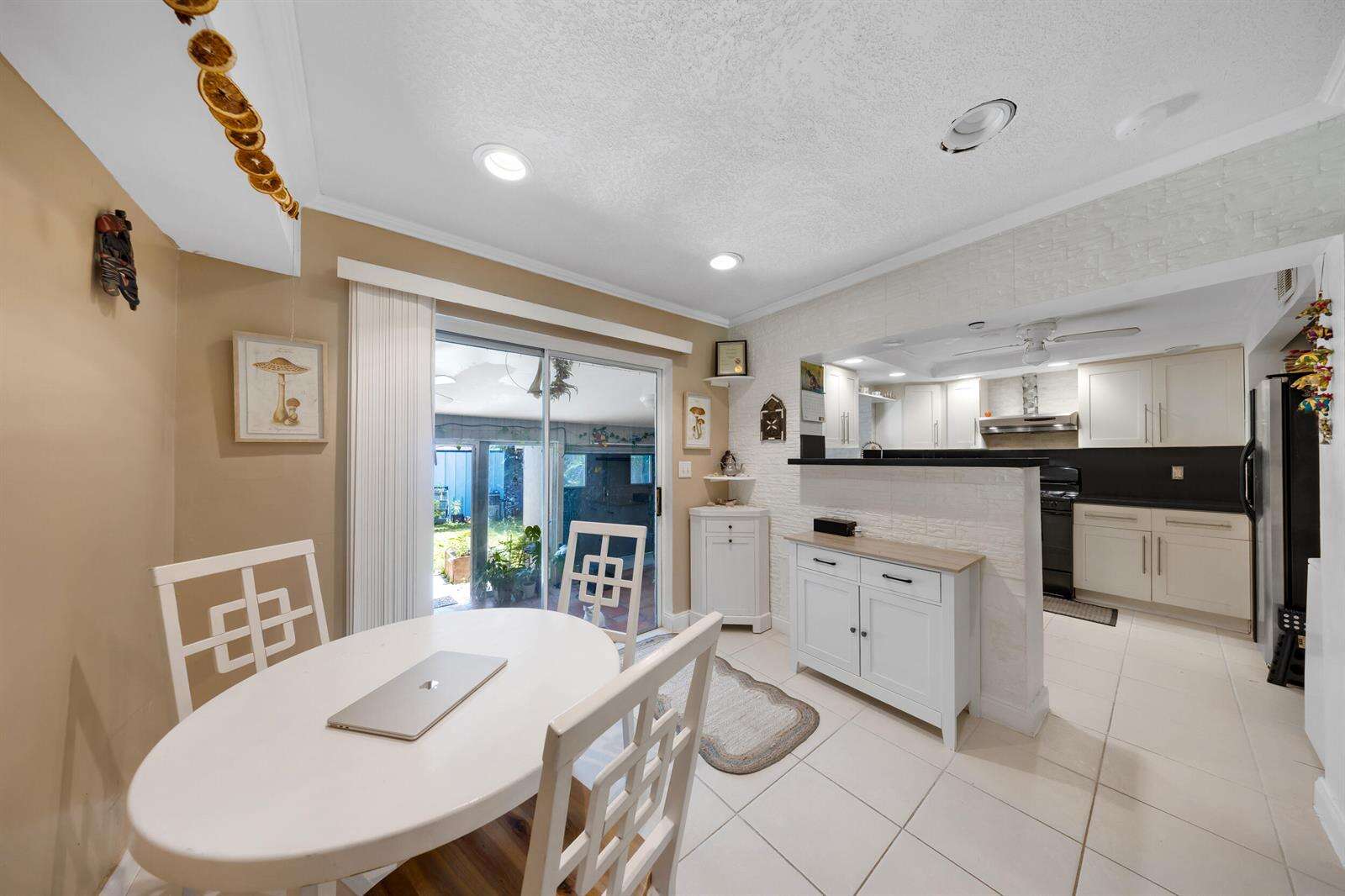2326 Harding, Hollywood, FL 33020 - For Sale photo 11