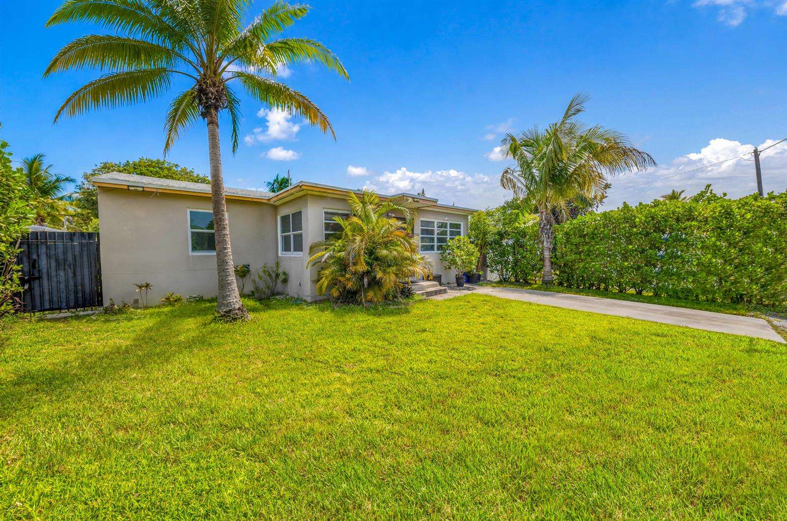 2326 Harding, Hollywood, FL 33020 - For Sale photo 3