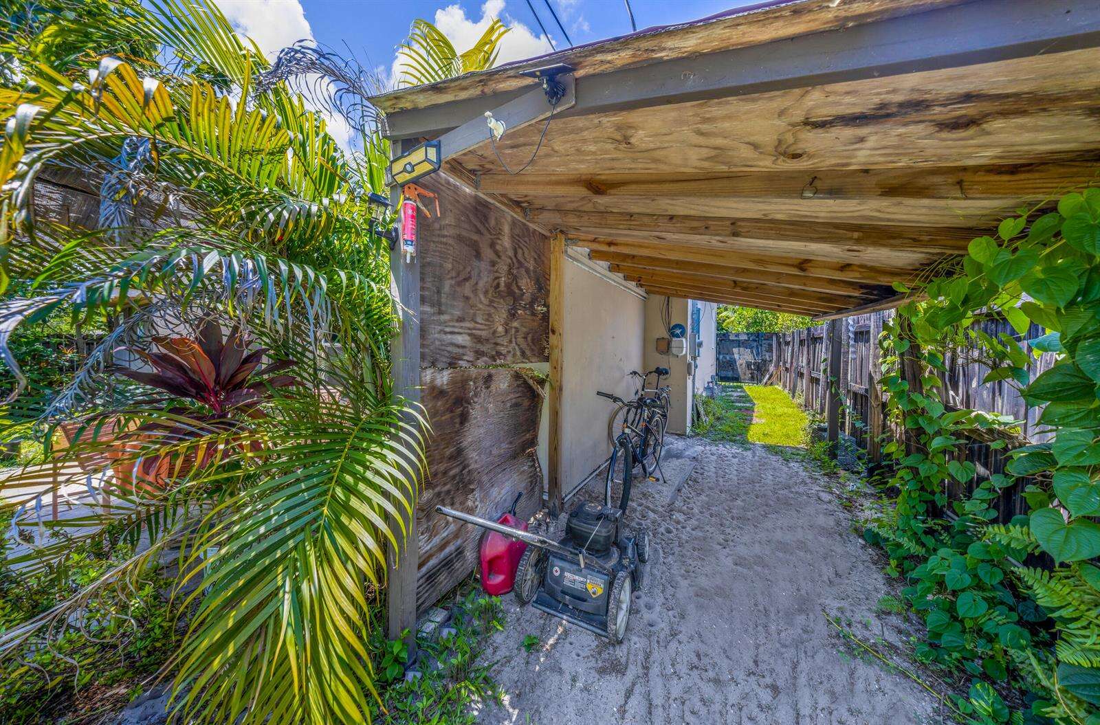 2326 Harding, Hollywood, FL 33020 - For Sale photo 29