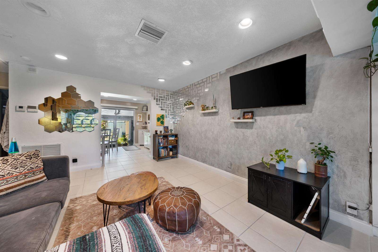 2326 Harding, Hollywood, FL 33020 - For Sale photo 6