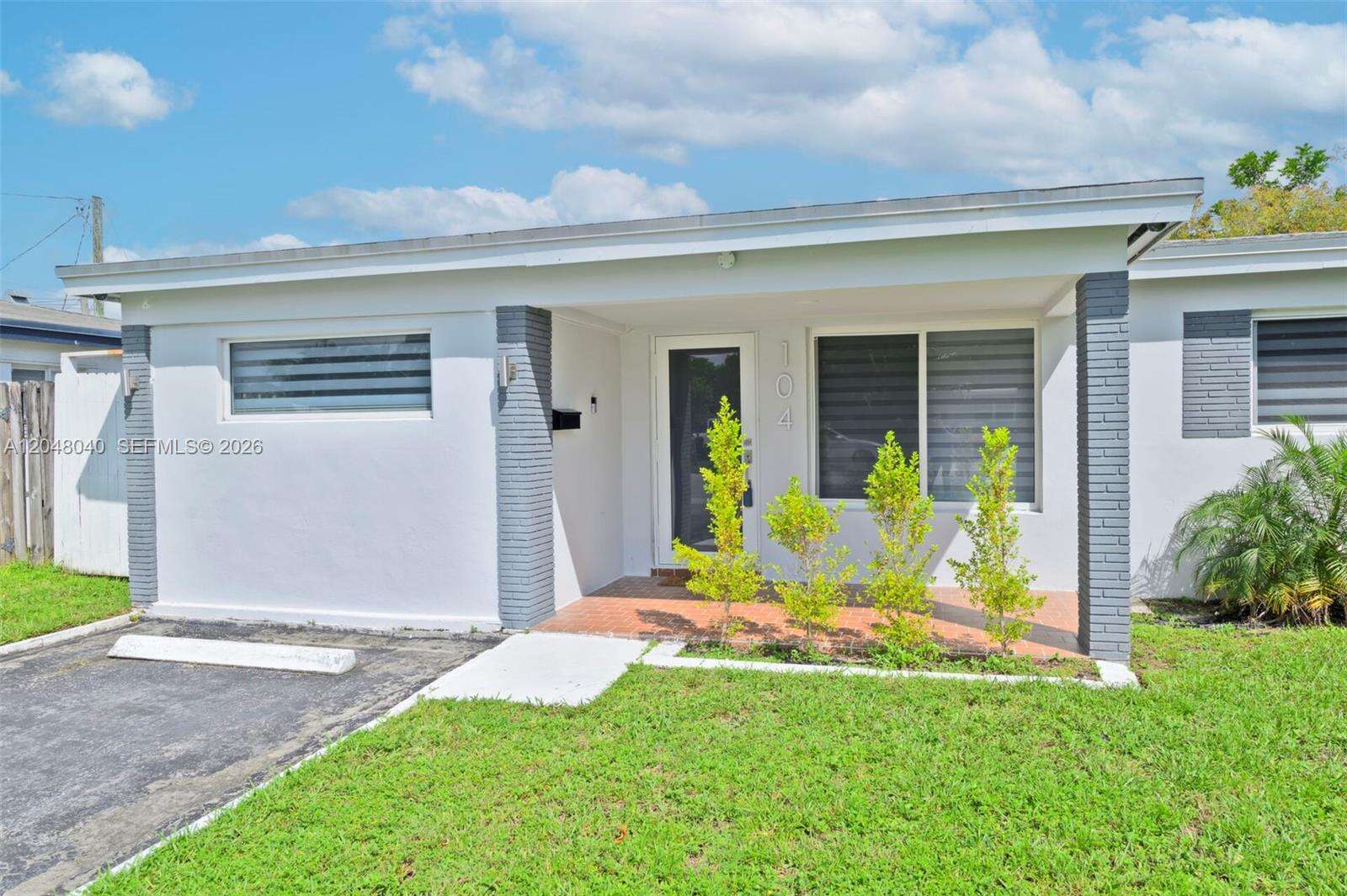 104 7th St, Hallandale Beach, FL 33009 - For Sale photo 1