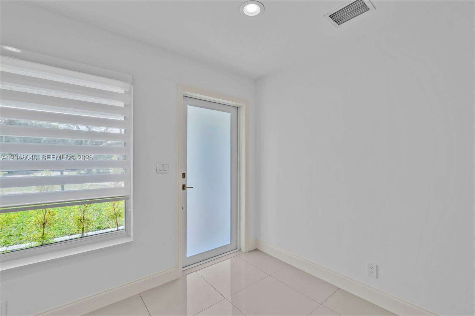 104 7th St, Hallandale Beach, FL 33009 - For Sale photo 14