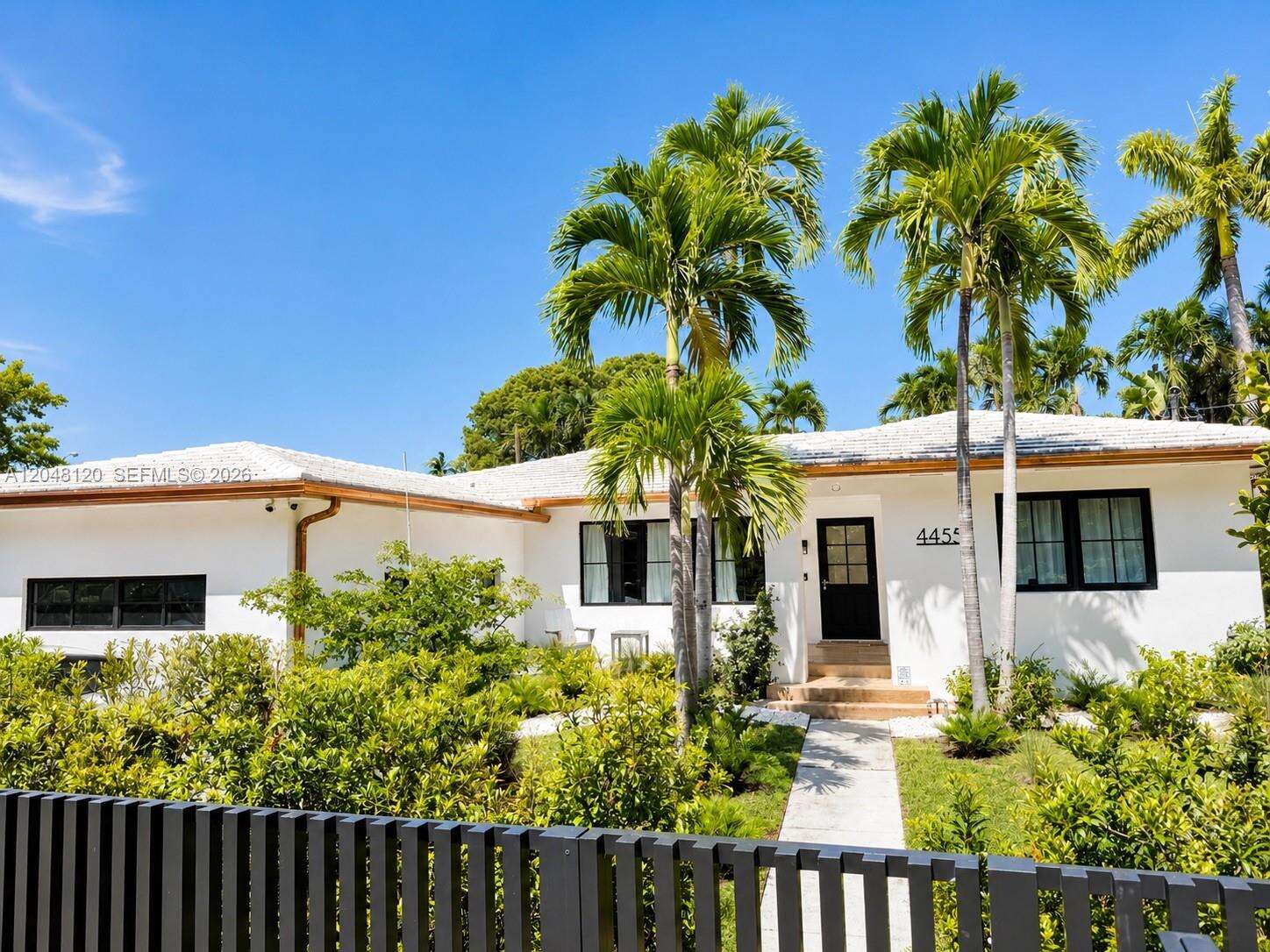 4455 Bay Rd, Miami Beach, FL 33140 - For Sale photo 1