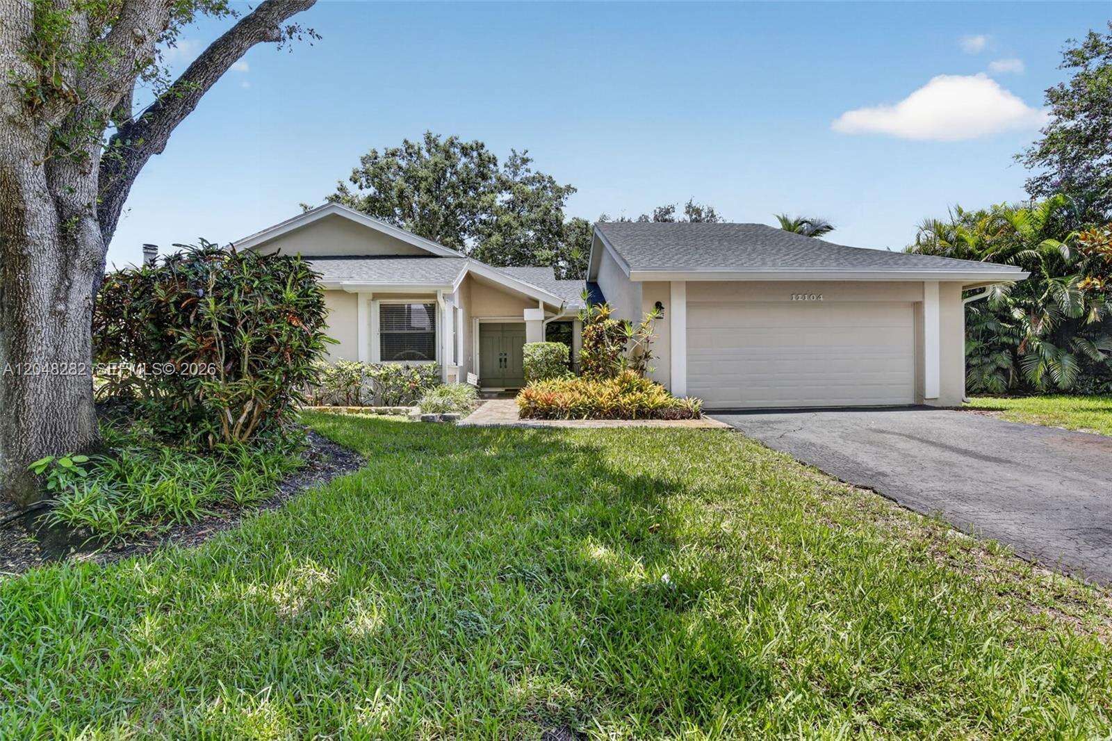 12104 Landing Way, Cooper City, FL 33026 - For Sale photo 1
