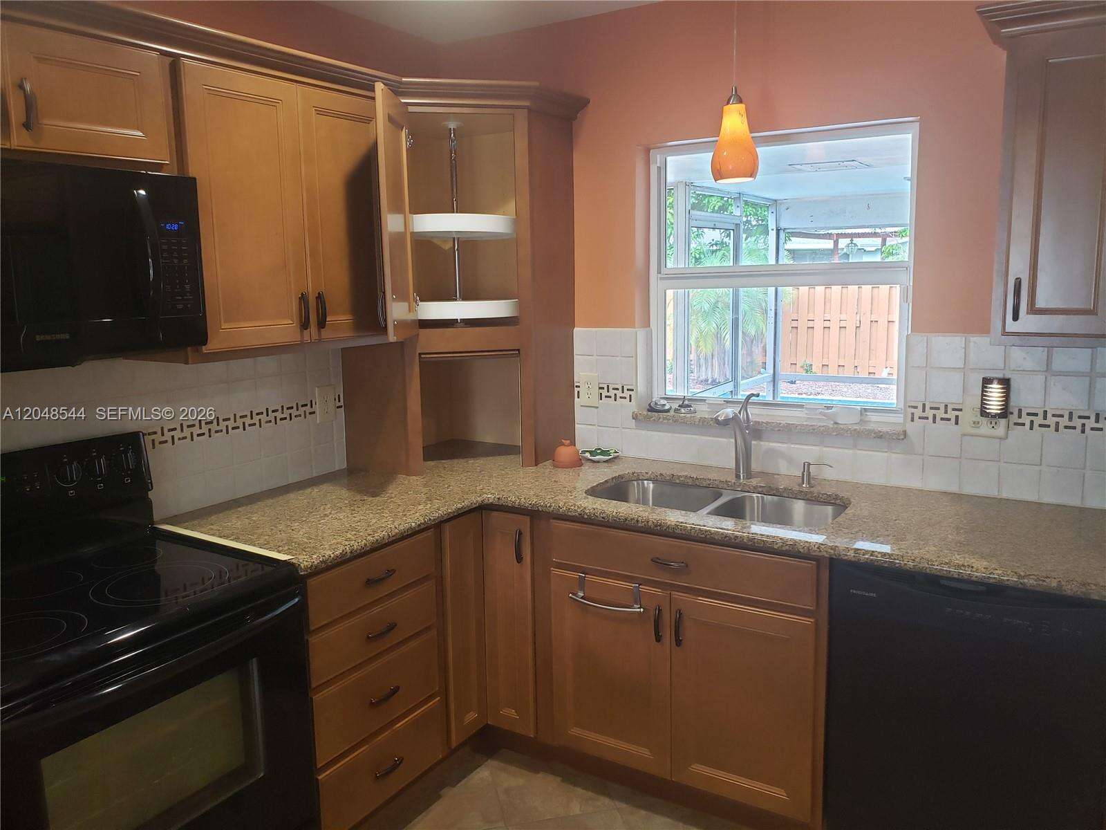 510 70th Ave, Pembroke Pines, FL 33023 - For Sale photo 37