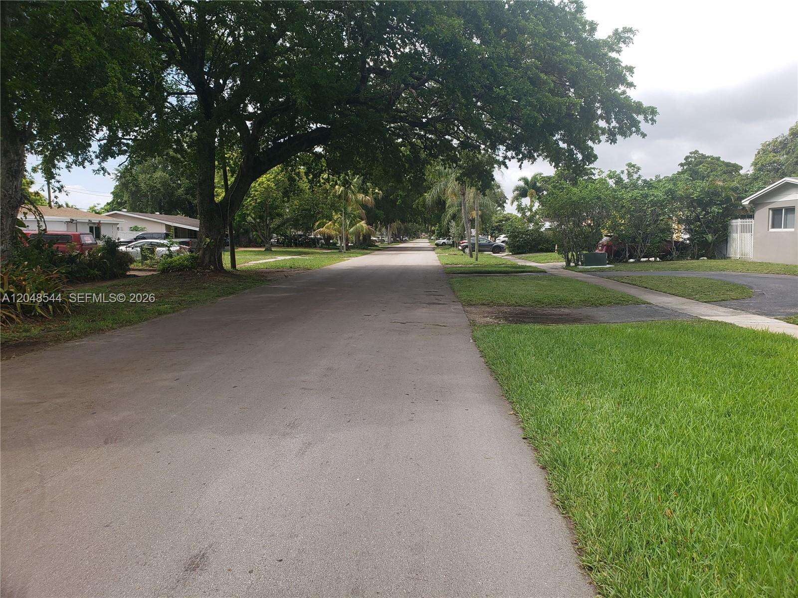 510 70th Ave, Pembroke Pines, FL 33023 - For Sale photo 8