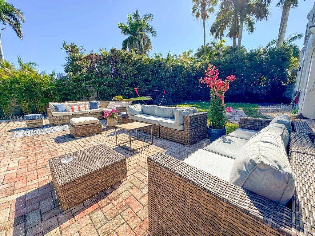 1255 Jackson St, Hollywood, FL 33019 - For Sale photo 11