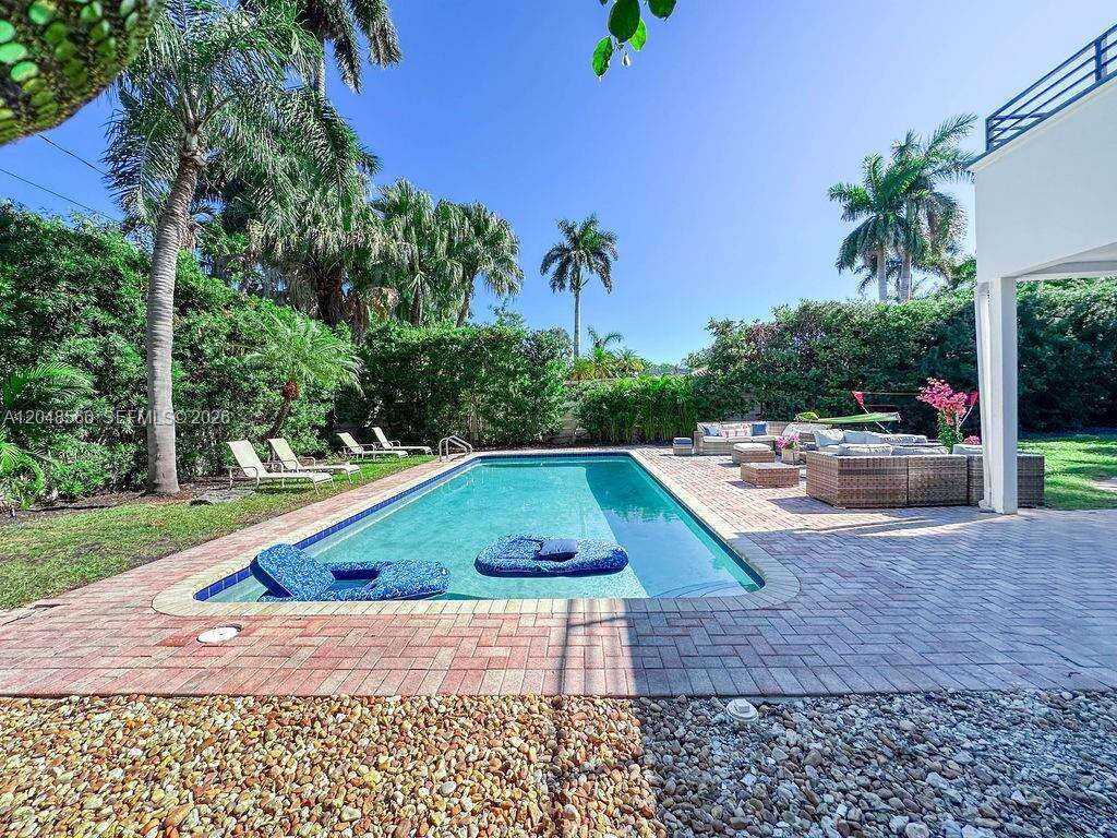 1255 Jackson St, Hollywood, FL 33019 - For Sale photo 3