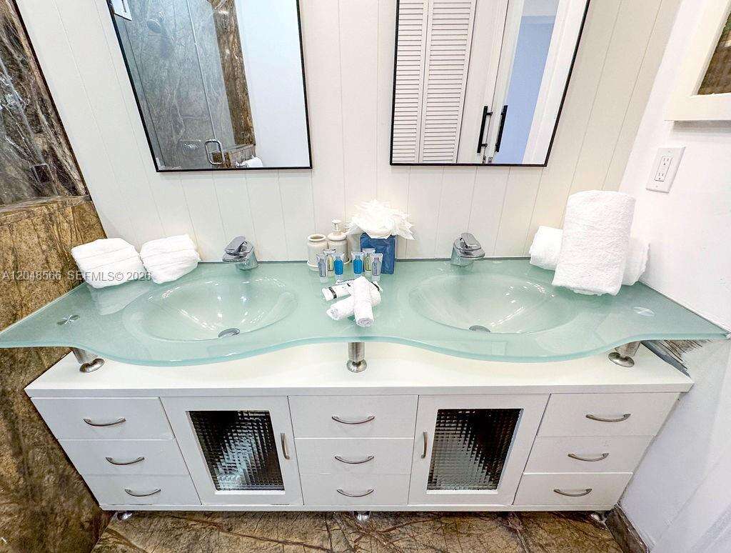 1255 Jackson St, Hollywood, FL 33019 - For Sale photo 46