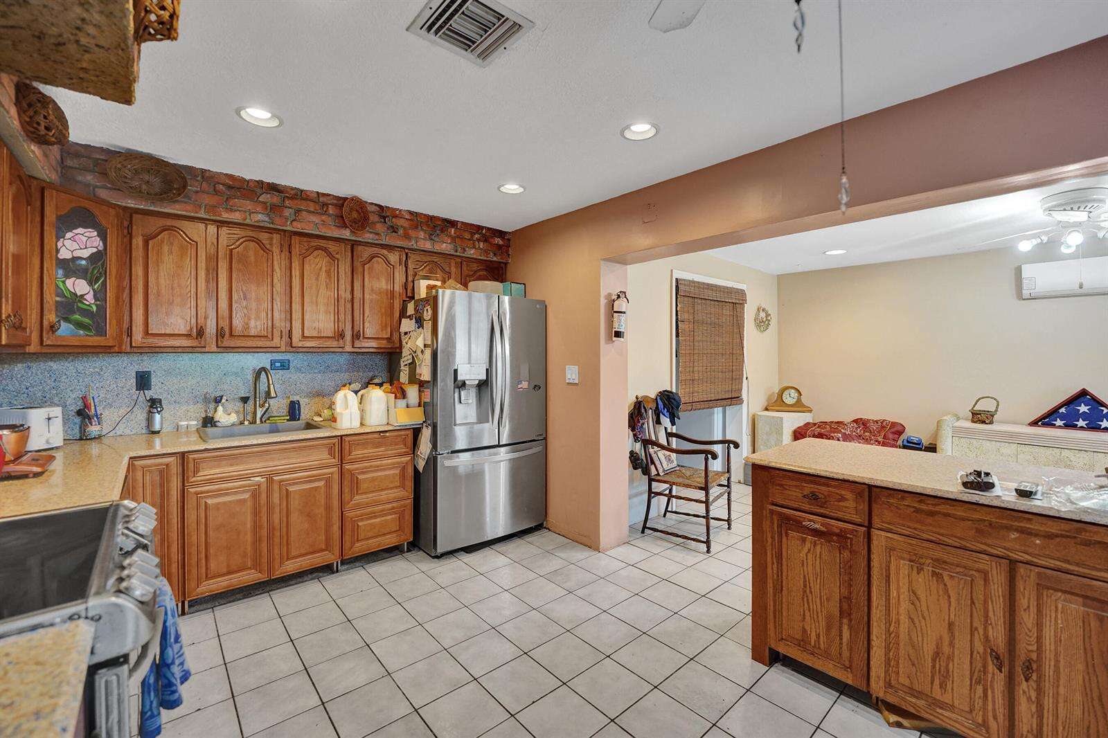 2740 46th, Dania Beach, FL 33312 - For Sale photo 10