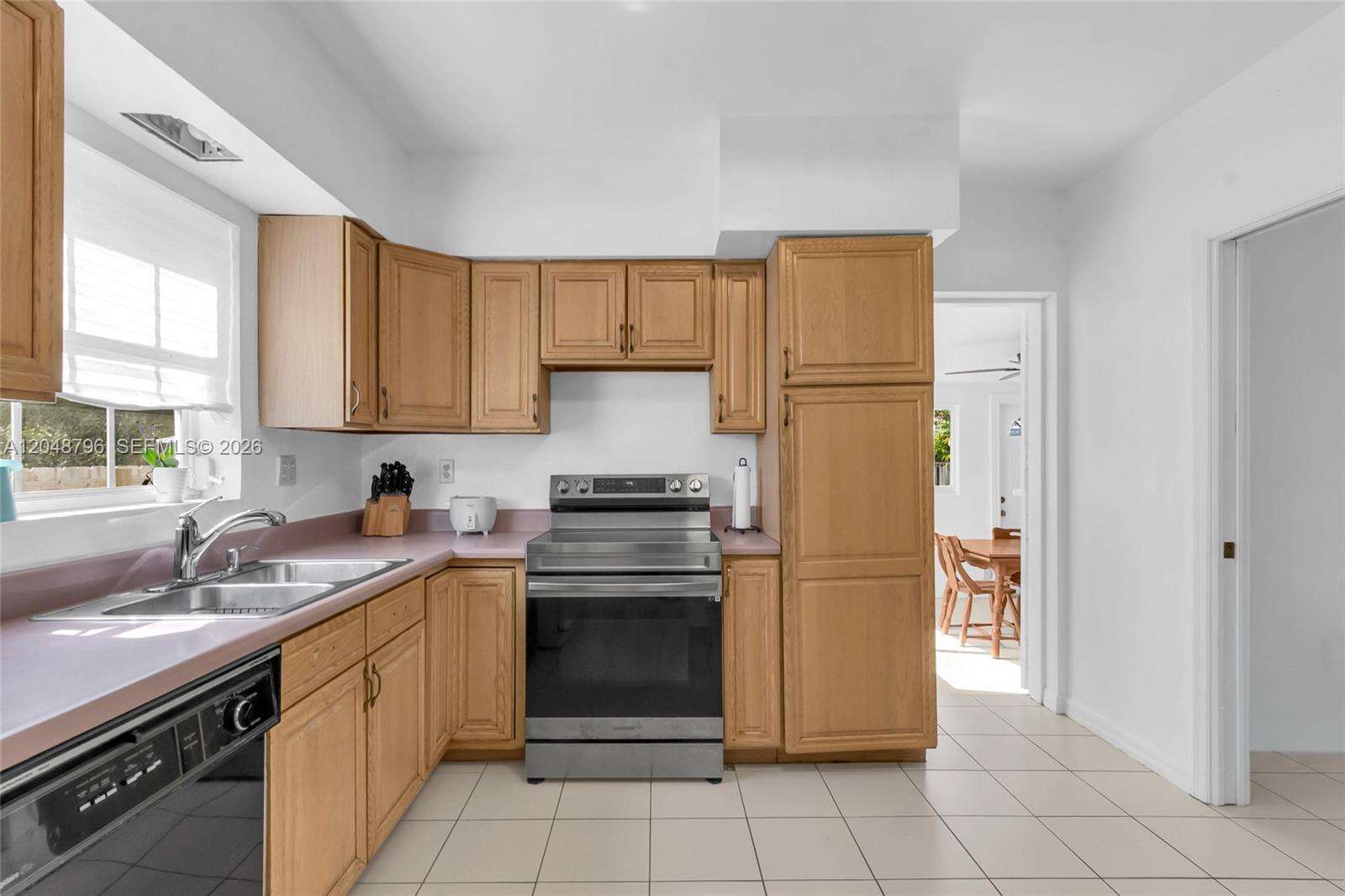 5735 57th Ter, Miami, FL 33143 - For Sale photo 9