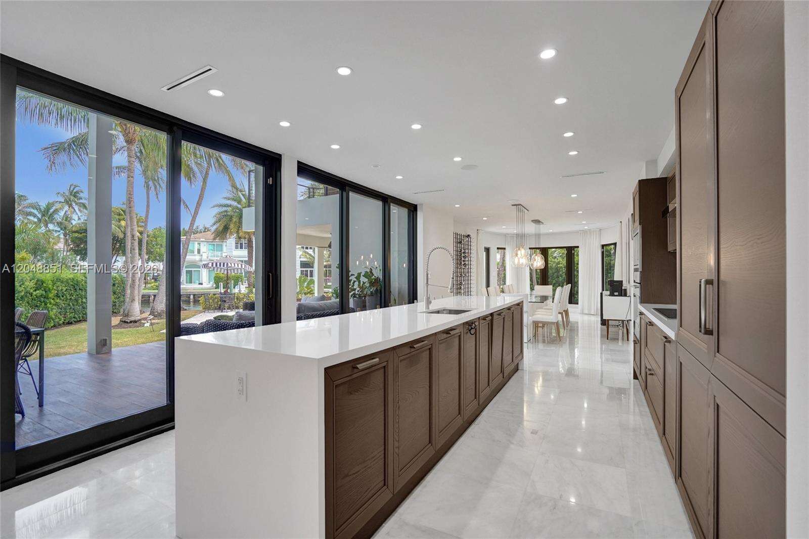 113 Holiday Dr, Hallandale Beach, FL 33009 - For Sale photo 19