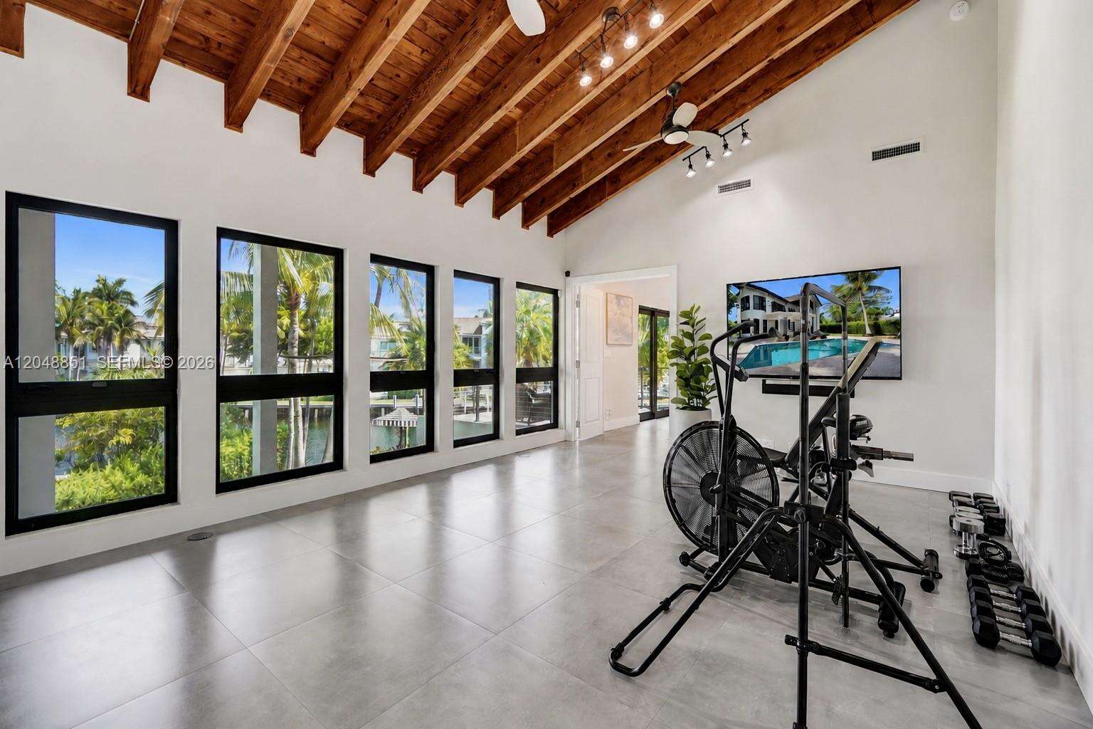 113 Holiday Dr, Hallandale Beach, FL 33009 - For Sale photo 27