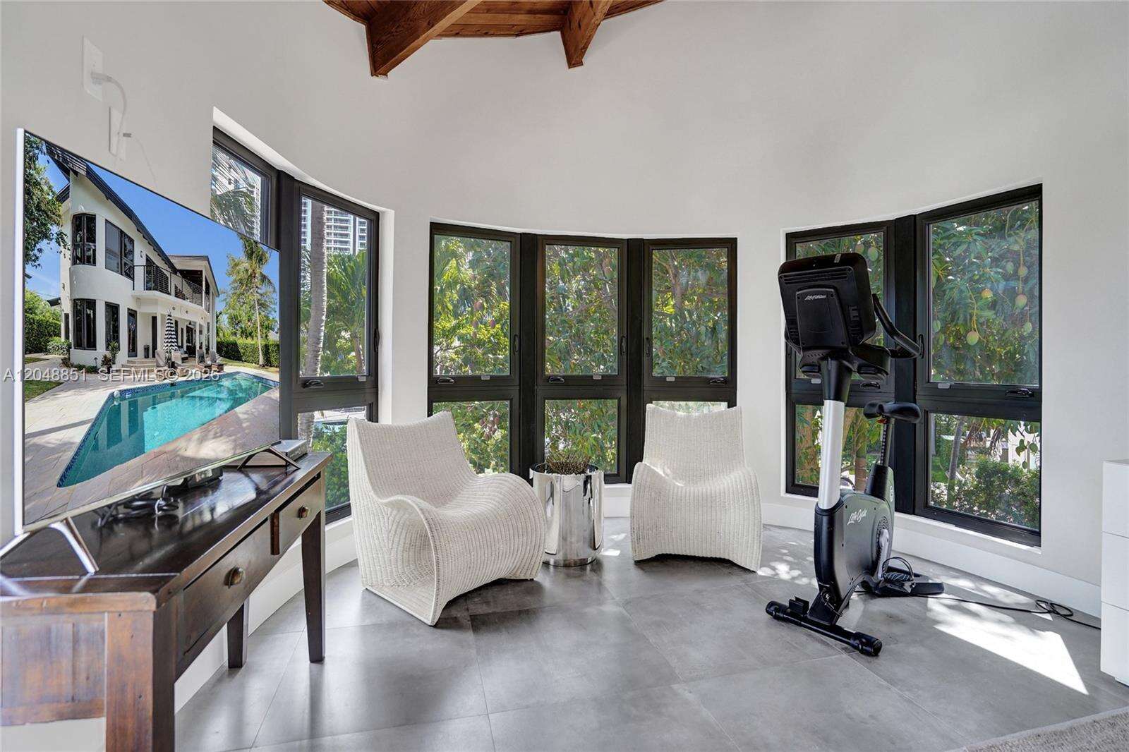 113 Holiday Dr, Hallandale Beach, FL 33009 - For Sale photo 29