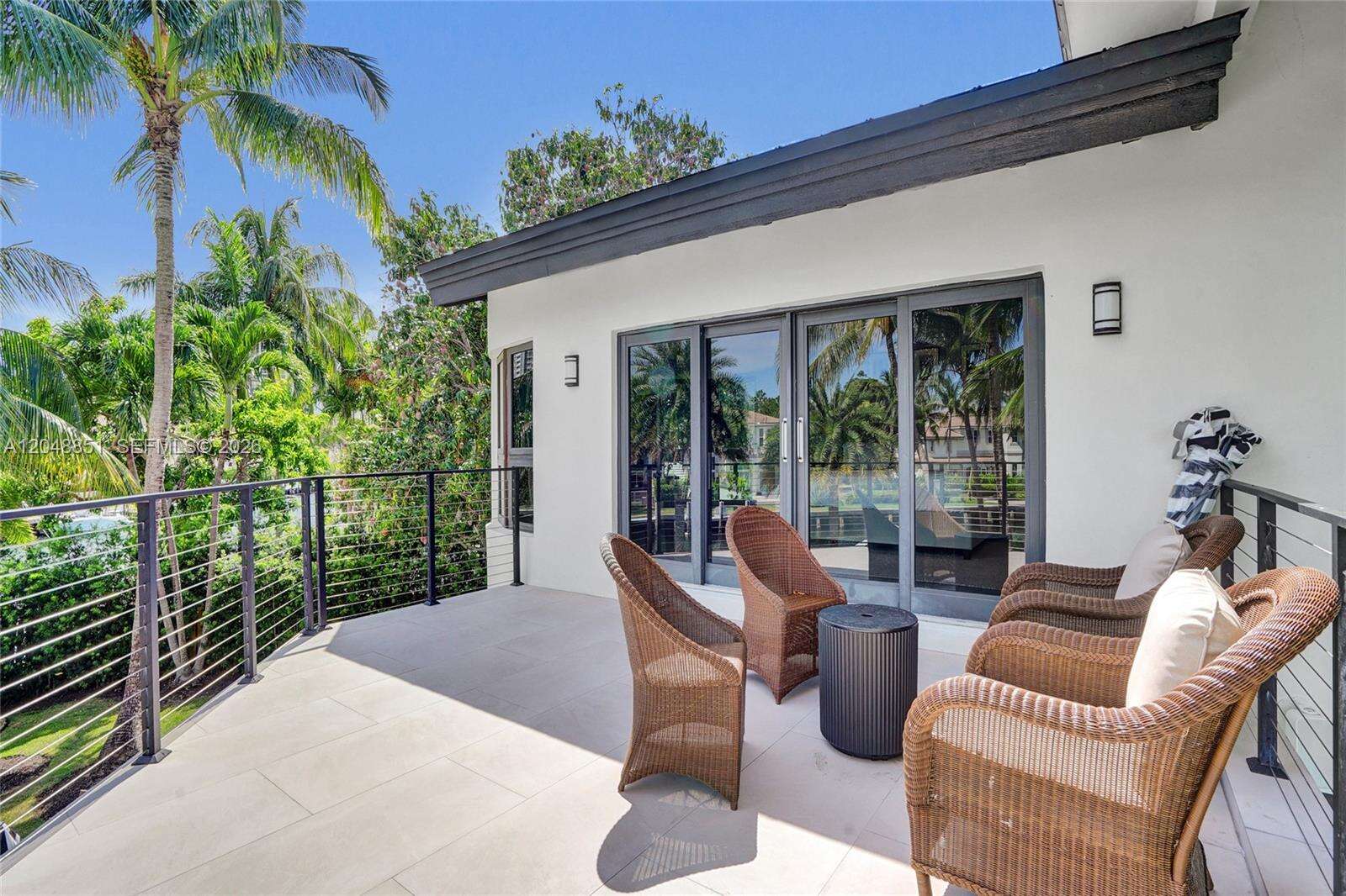 113 Holiday Dr, Hallandale Beach, FL 33009 - For Sale photo 38