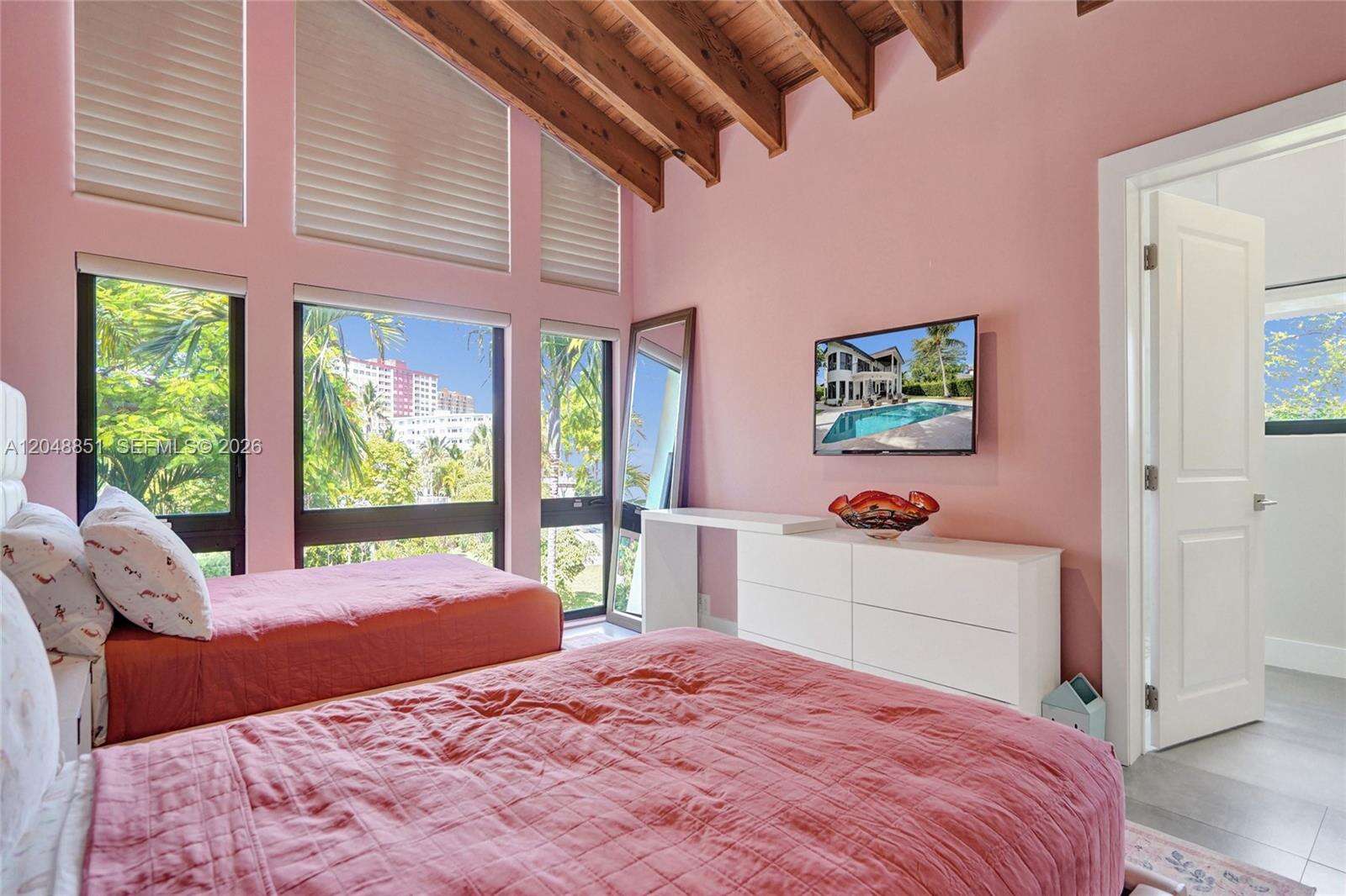 113 Holiday Dr, Hallandale Beach, FL 33009 - For Sale photo 44