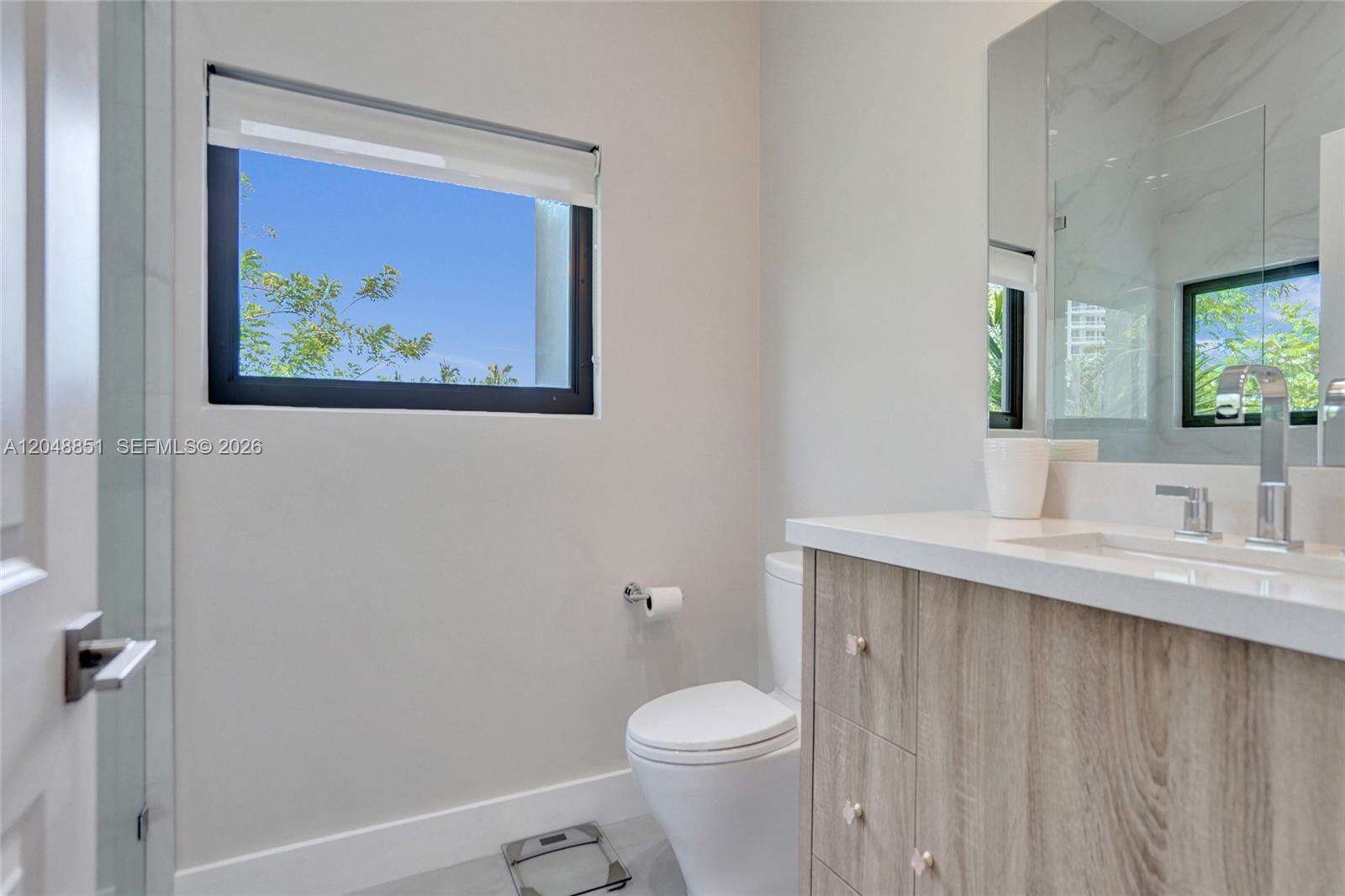 113 Holiday Dr, Hallandale Beach, FL 33009 - For Sale photo 45