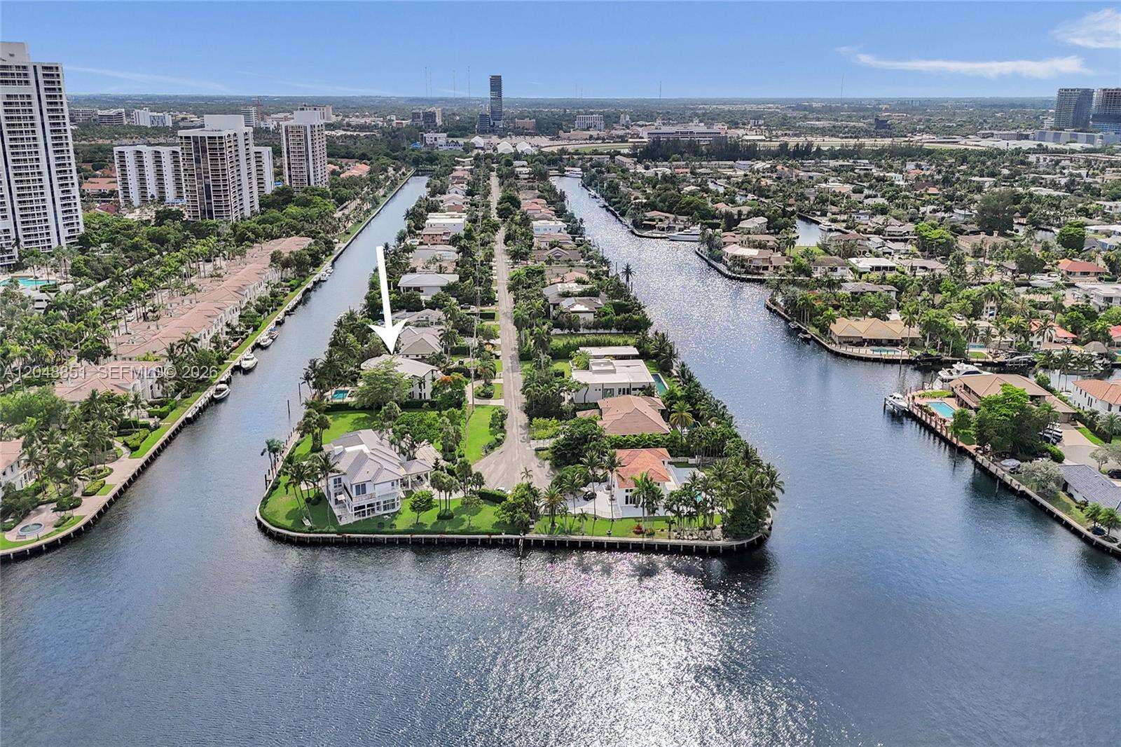 113 Holiday Dr, Hallandale Beach, FL 33009 - For Sale photo 8