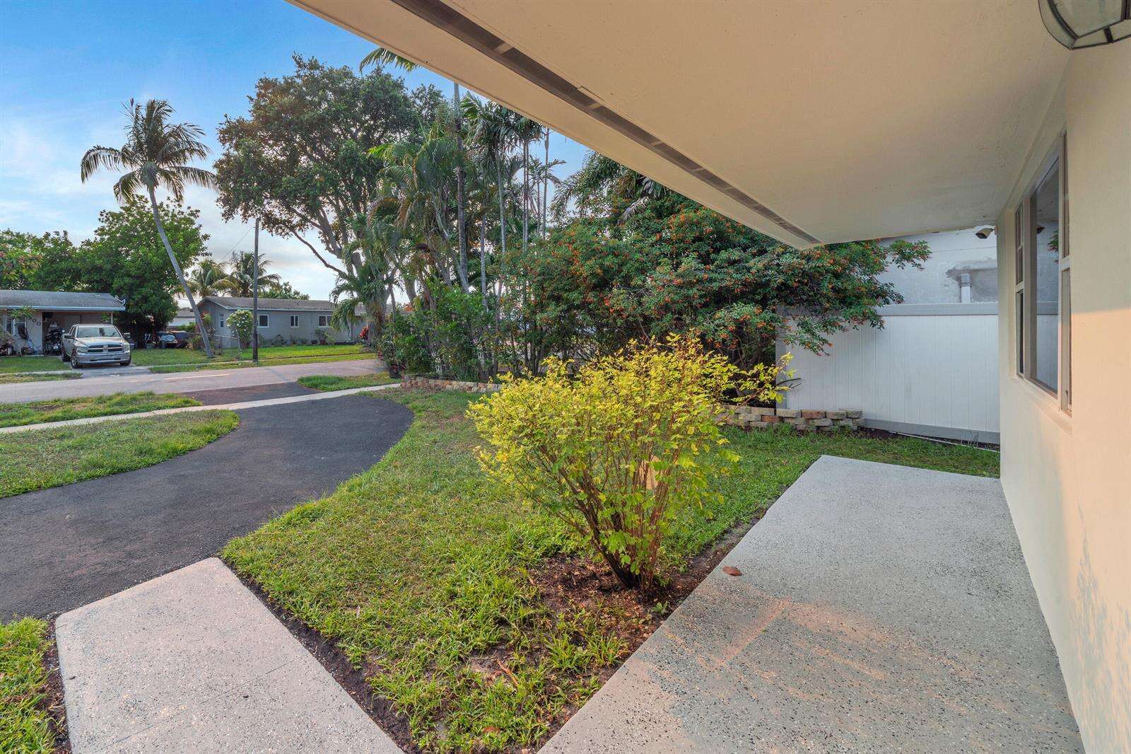 301 65th, Hollywood, FL 33024 - Pending Sale photo 5