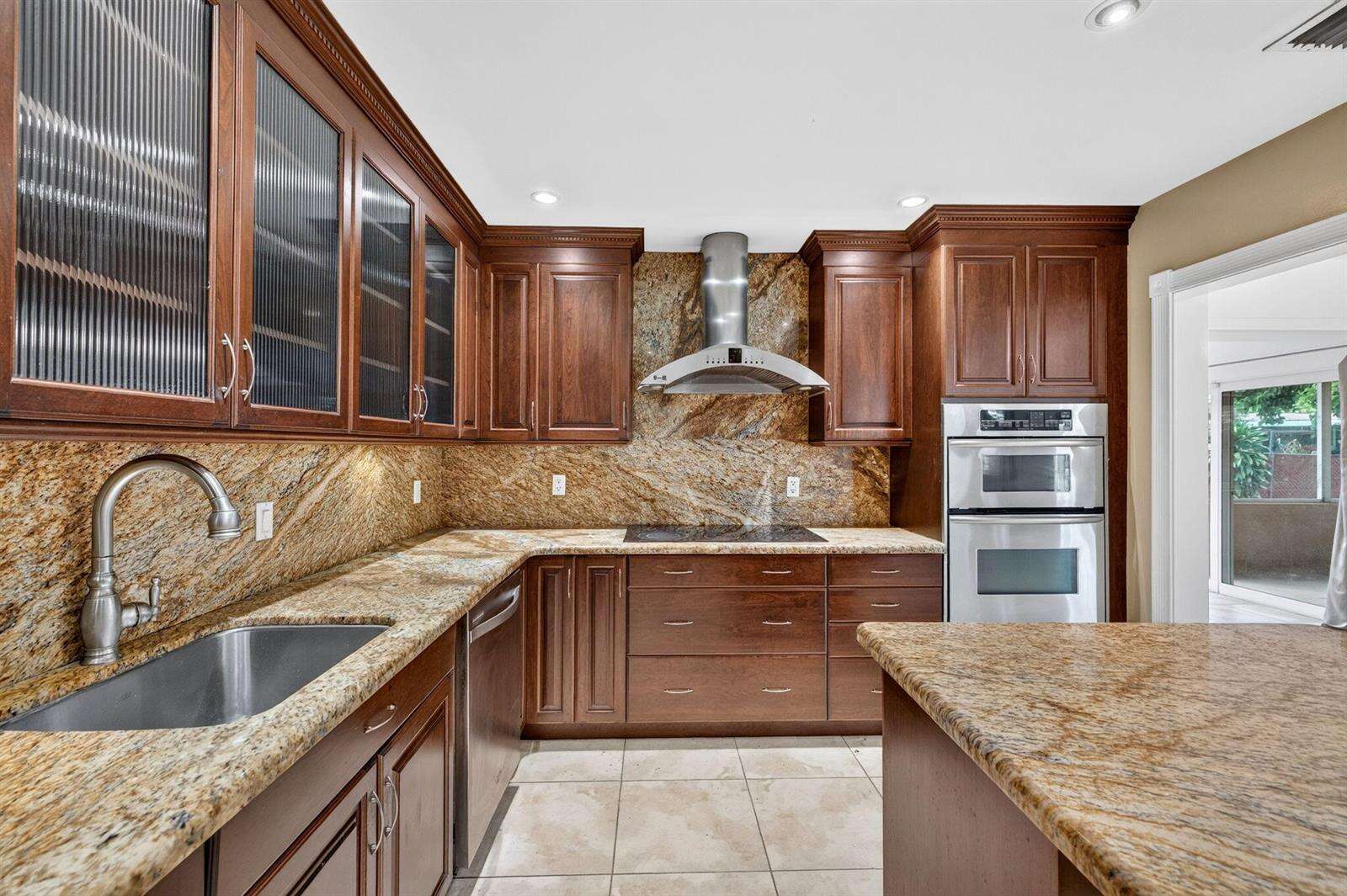 7151 5th, Pembroke Pines, FL 33023 - For Sale photo 11