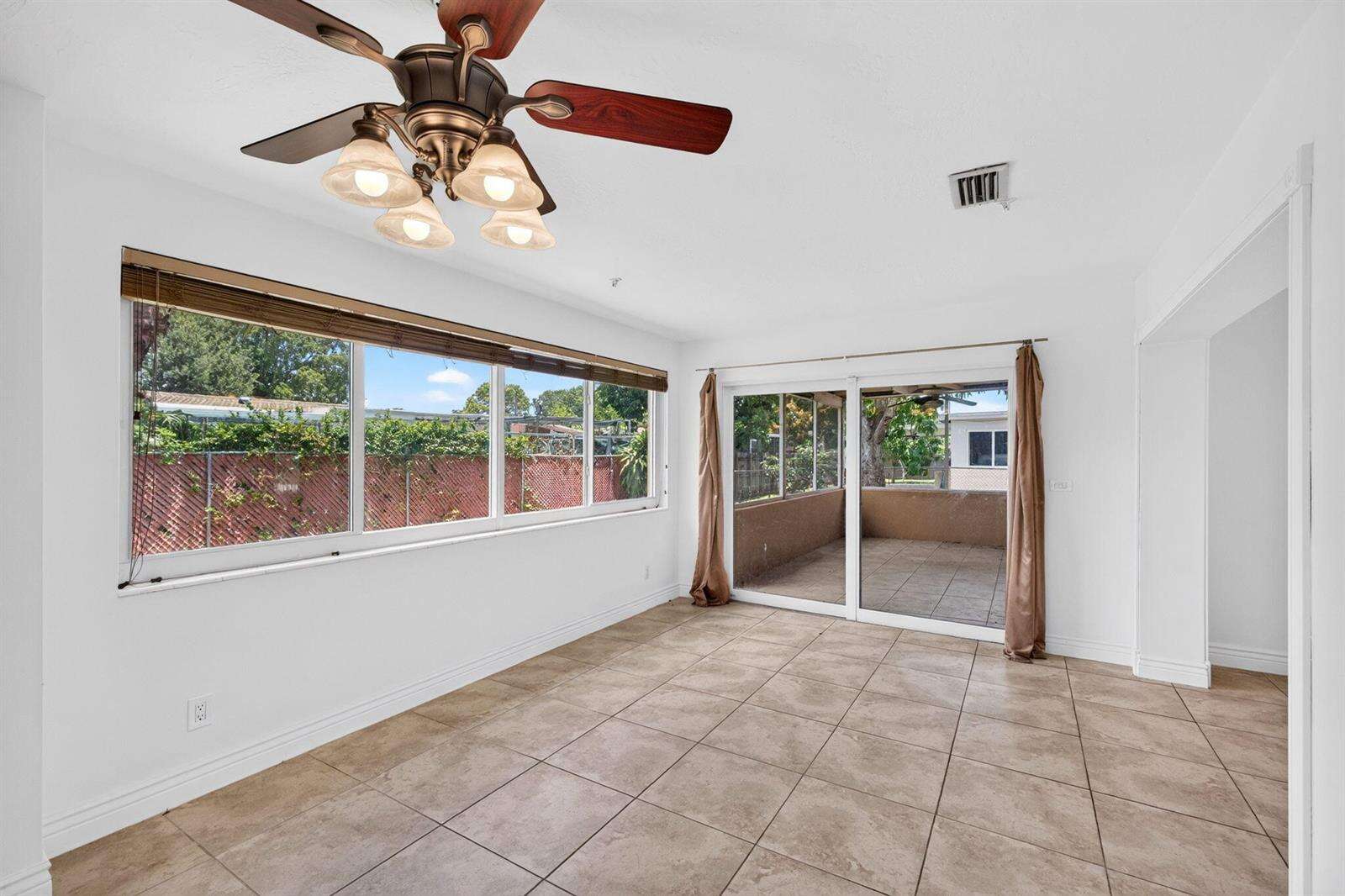 7151 5th, Pembroke Pines, FL 33023 - For Sale photo 18
