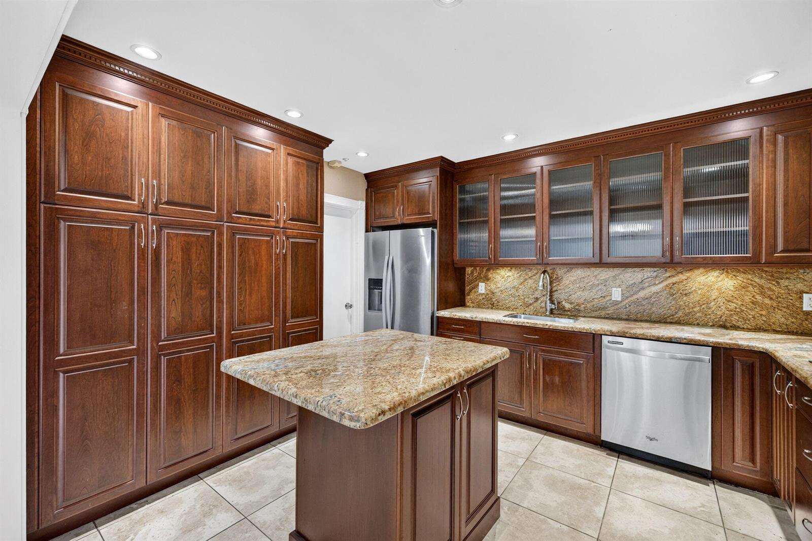 7151 5th, Pembroke Pines, FL 33023 - For Sale photo 10