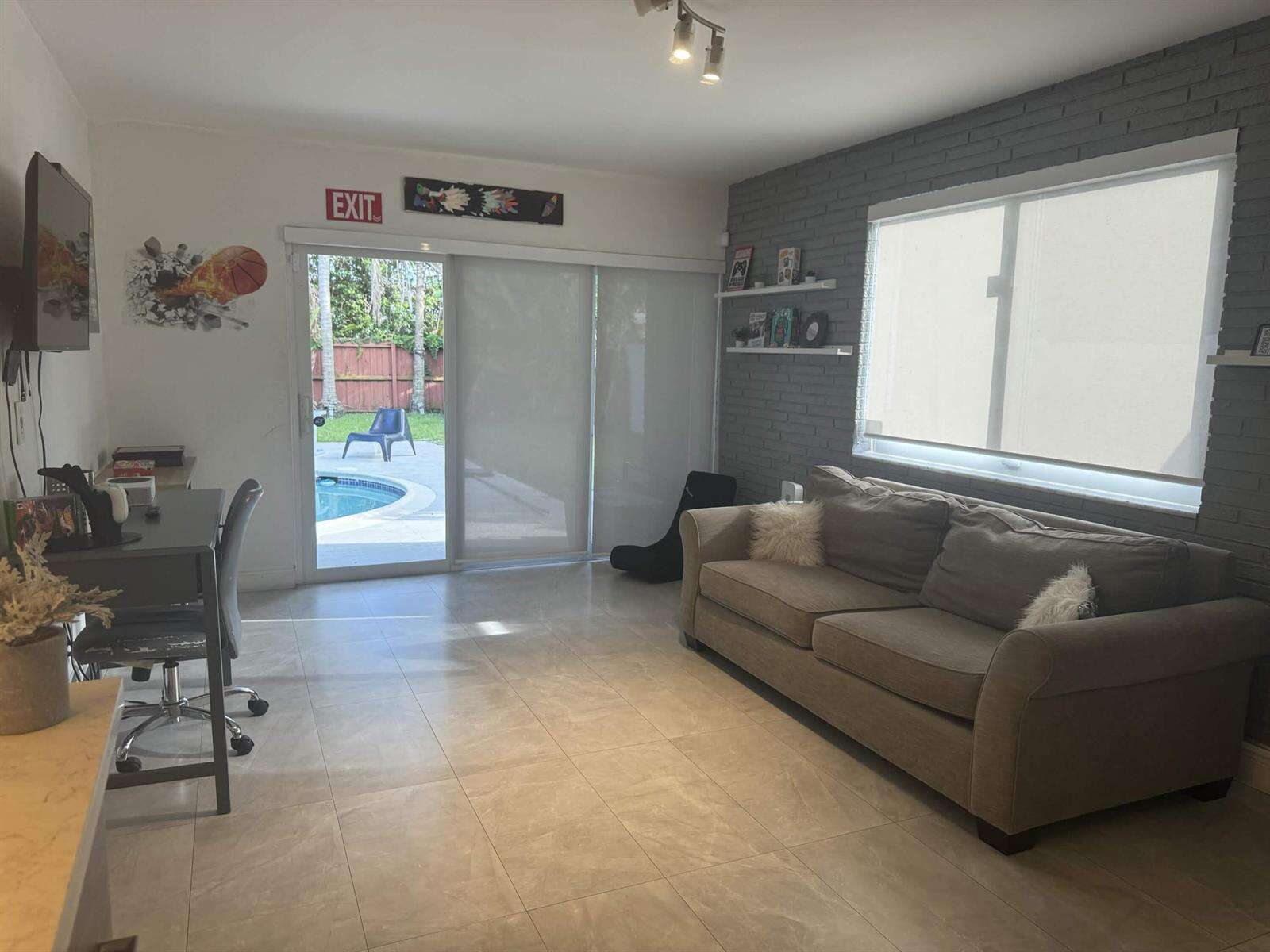 5424 Garfield, Hollywood, FL 33021 - For Sale photo 3
