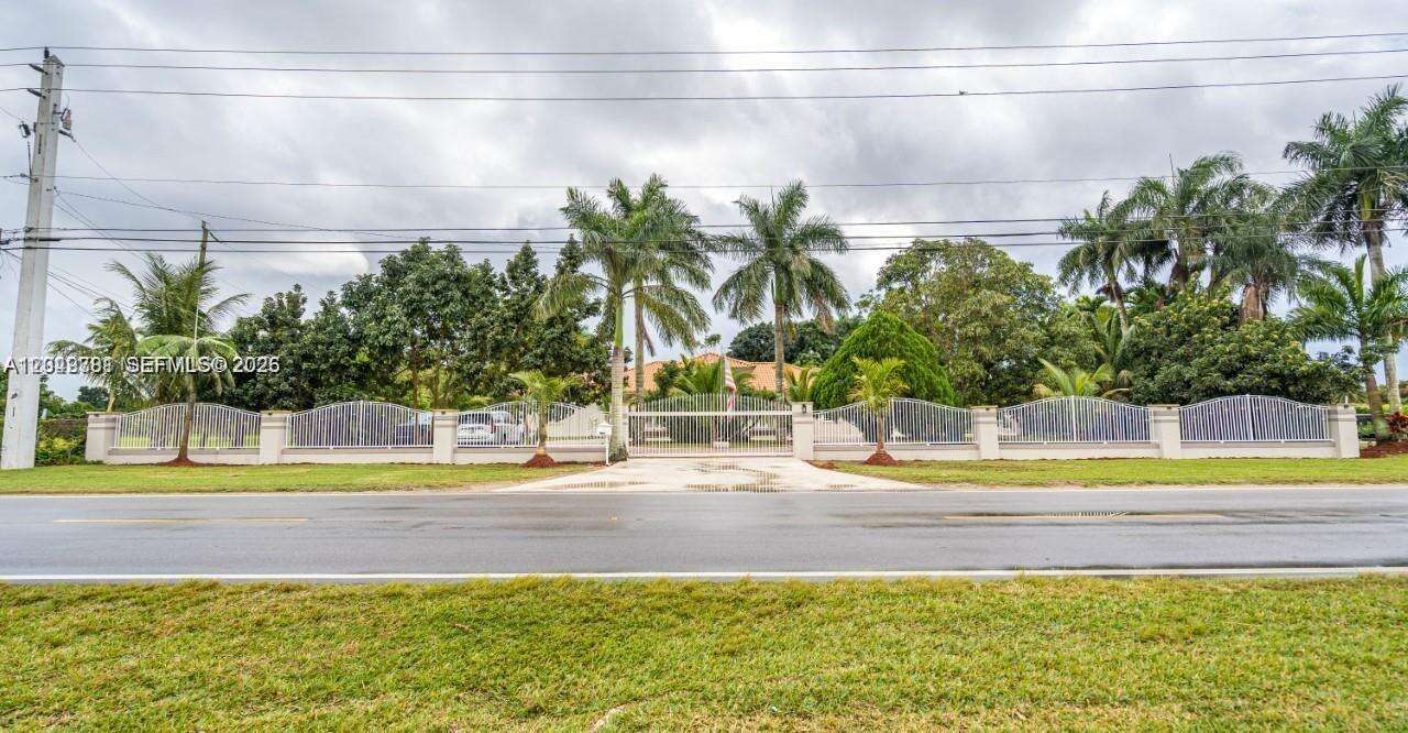 18390 200th St, Miami, FL 33187 - For Sale photo 1