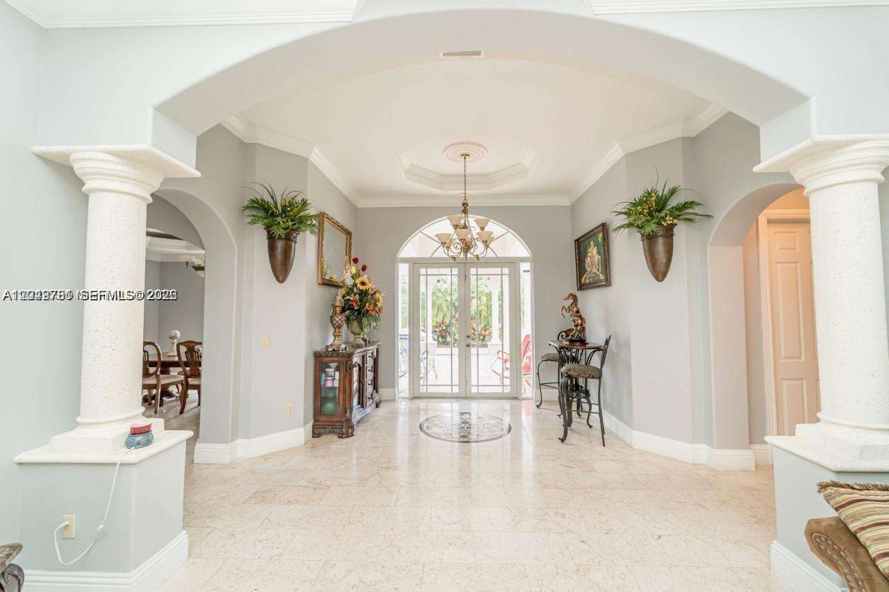 18390 200th St, Miami, FL 33187 - For Sale photo 5