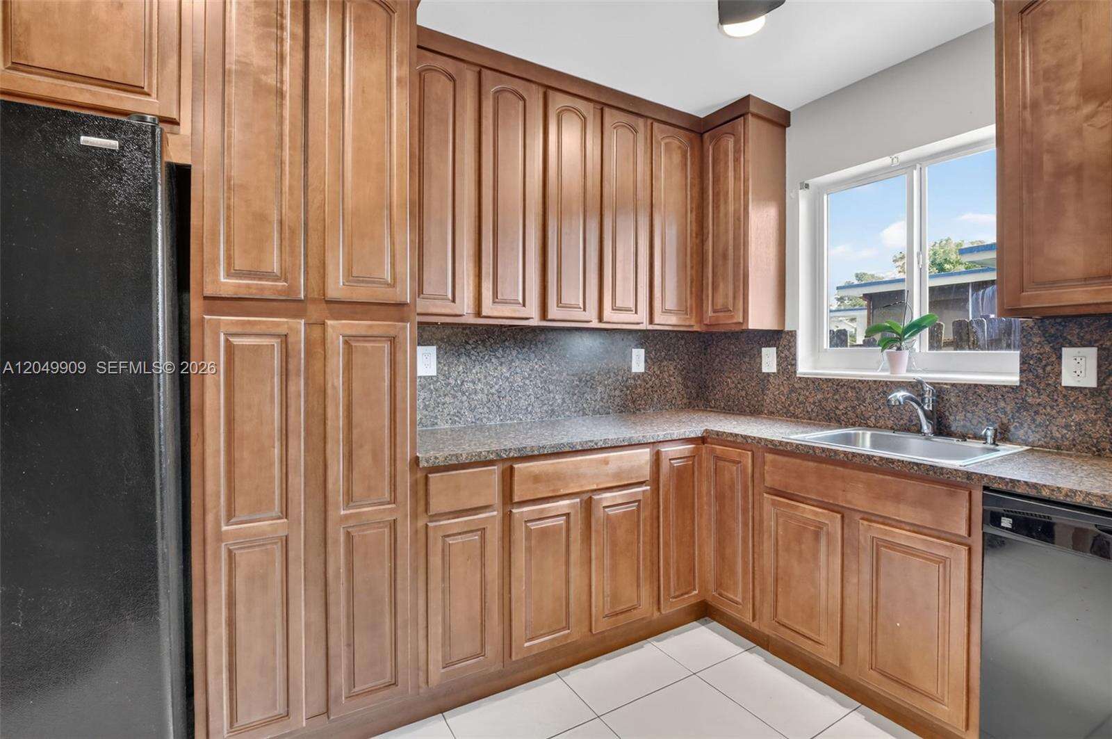 130 78th Ave, Pembroke Pines, FL 33024 - For Sale photo 15