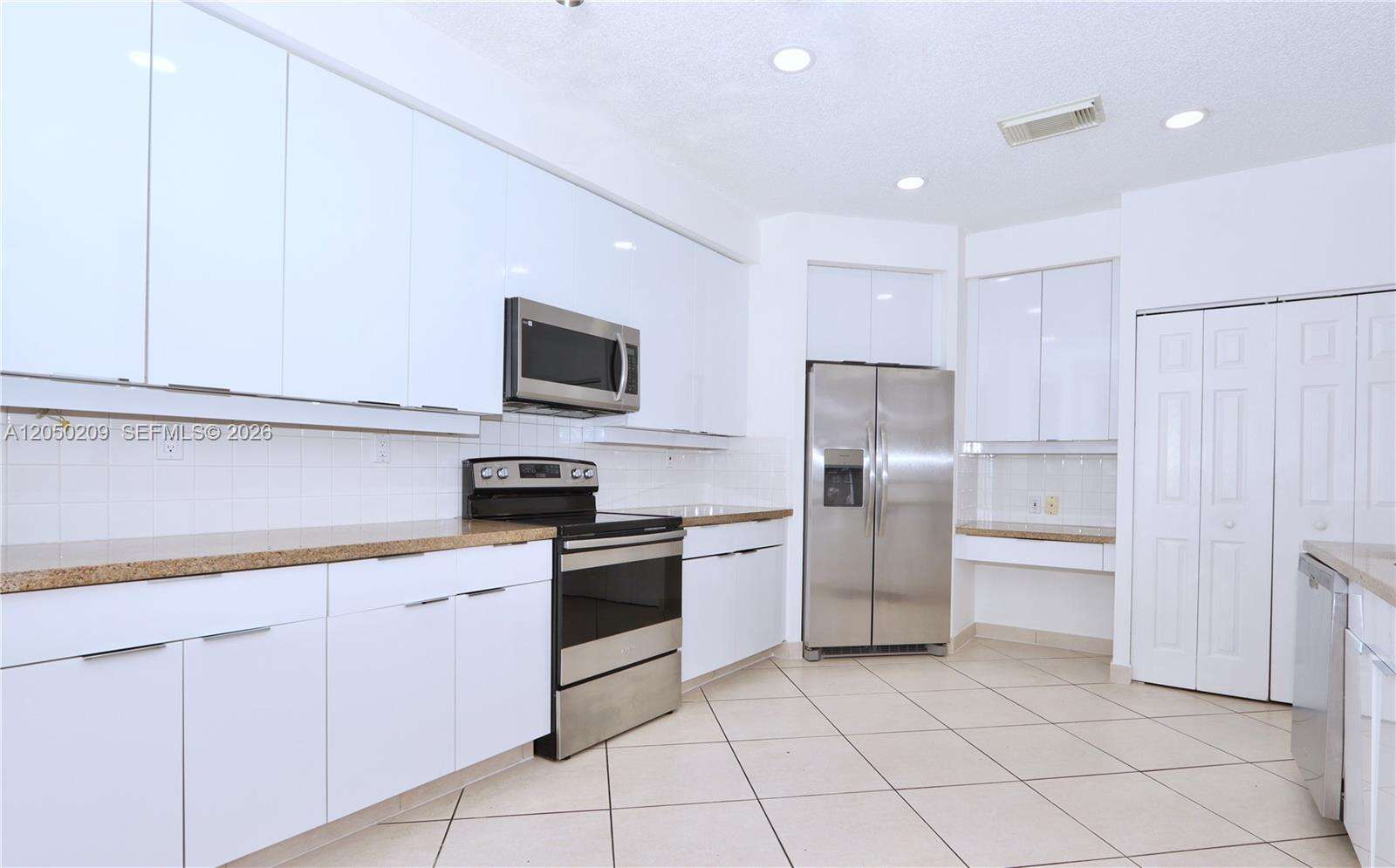 Hollywood, FL 33312 - For Sale photo 13