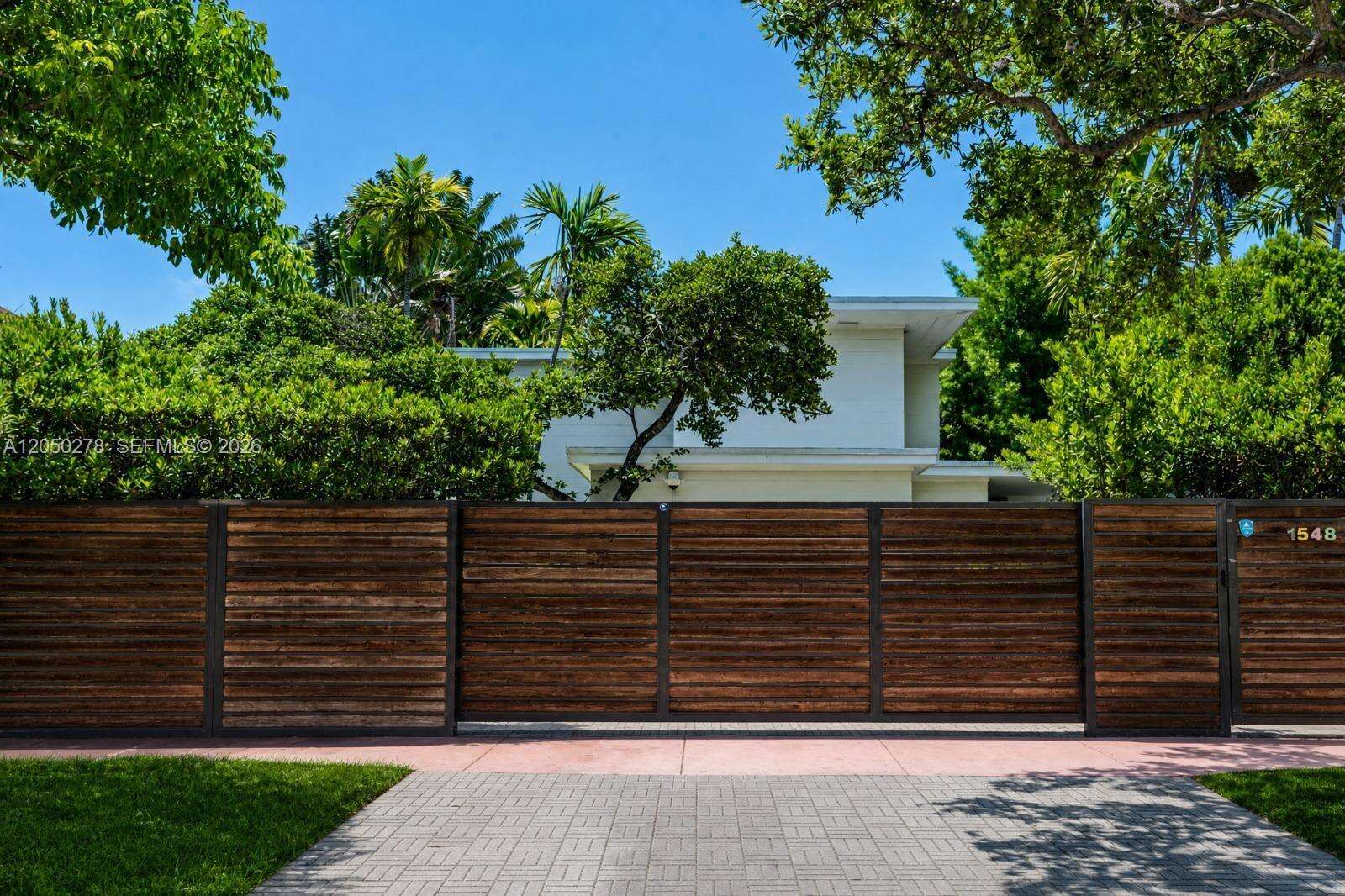 1548 Biarritz Dr, Miami Beach, FL 33141 - For Sale photo 32