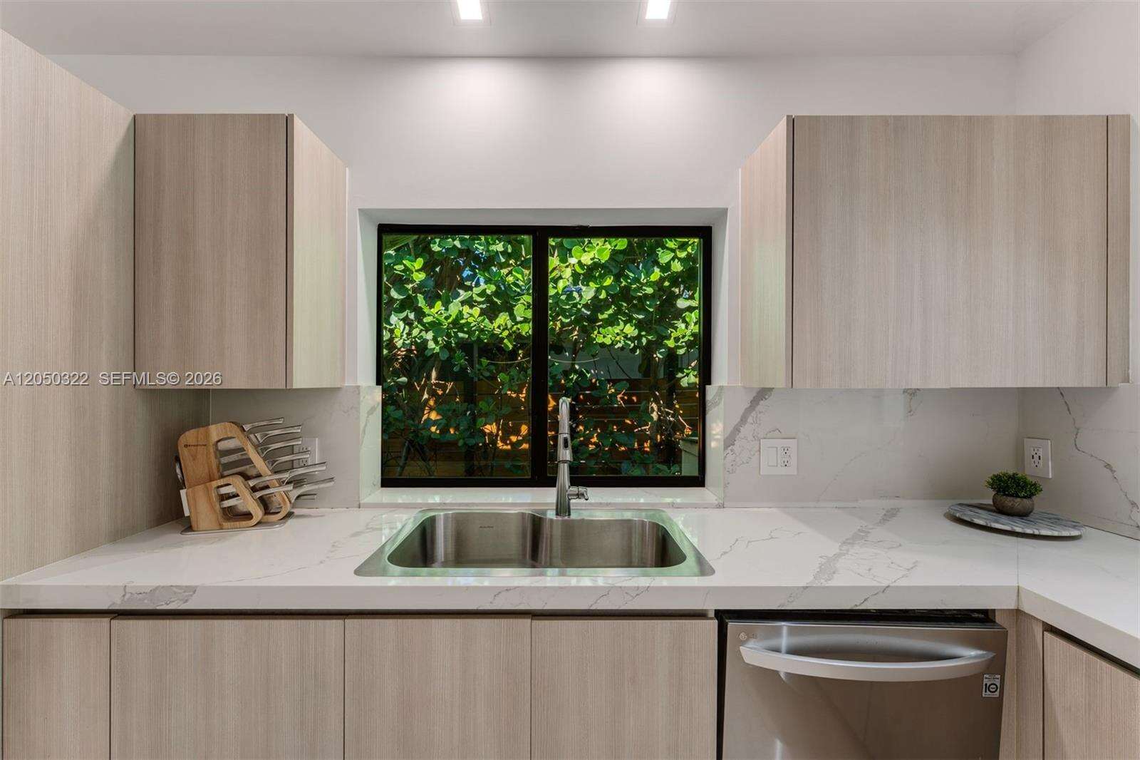 771 Fairway Dr, Miami Beach, FL 33141 - For Sale photo 9