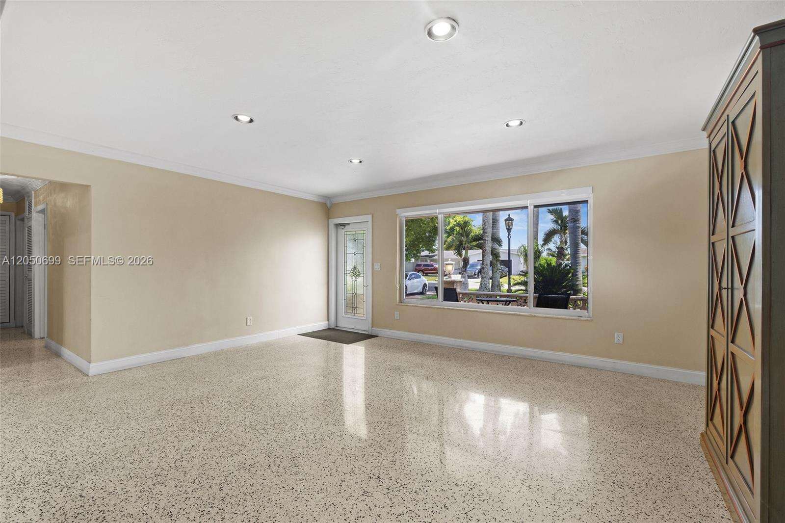 8431 Pasadena Blvd, Pembroke Pines, FL 33024 - For Sale photo 4