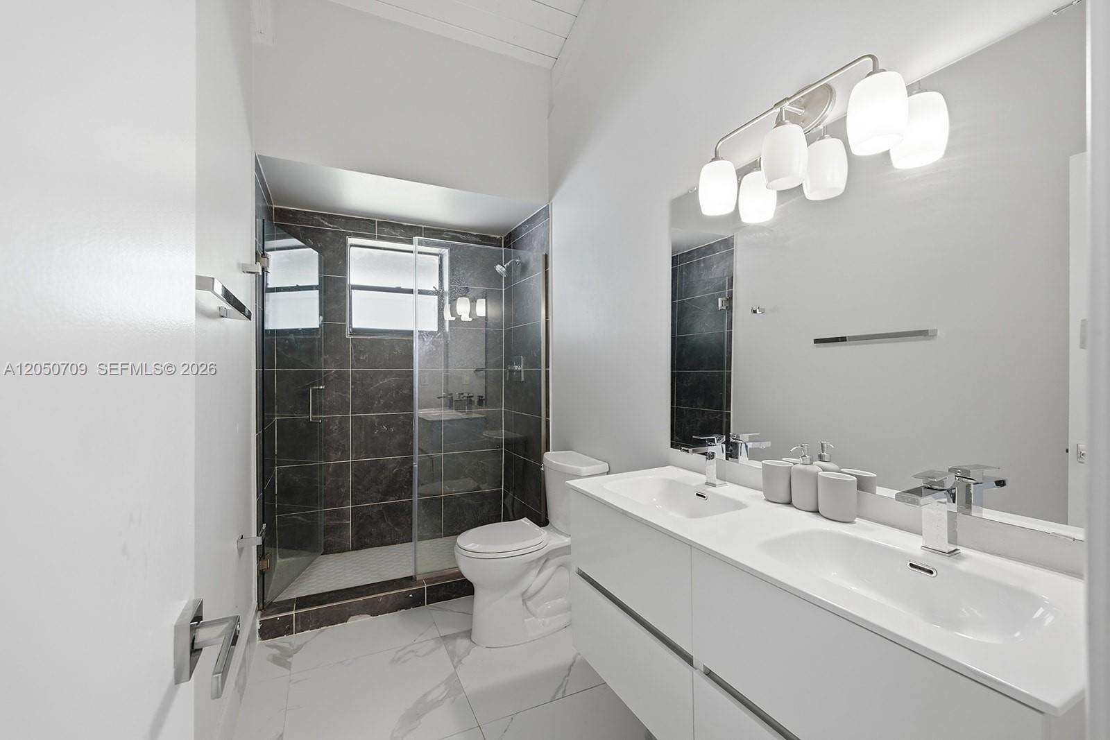 605 Leslie Dr, Hallandale Beach, FL 33009 - For Sale photo 27