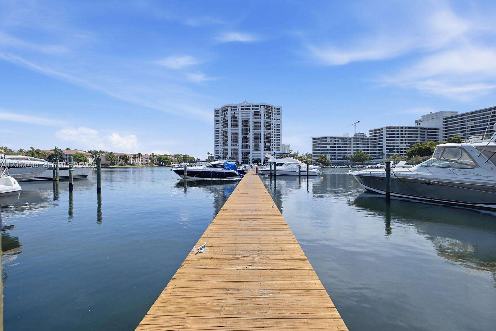 605 Leslie Dr, Hallandale Beach, FL 33009 - For Sale photo 6