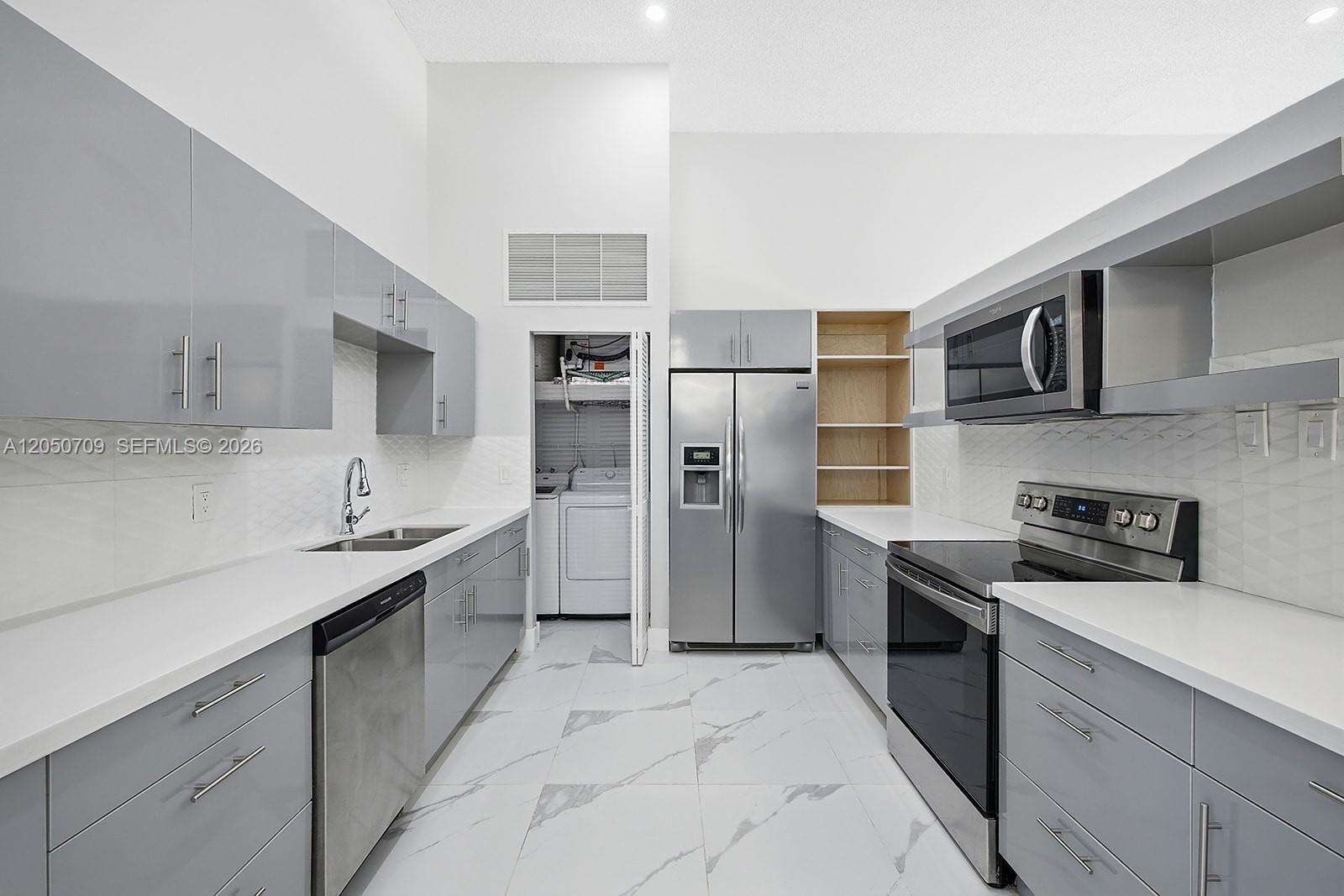 605 Leslie Dr, Hallandale Beach, FL 33009 - For Sale photo 10