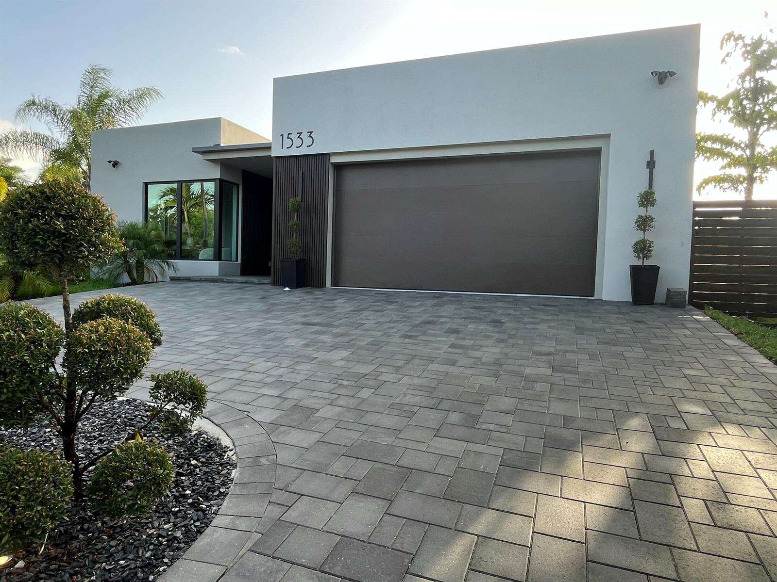 1533 16th, Fort Lauderdale, FL 33304 - For Sale photo 1