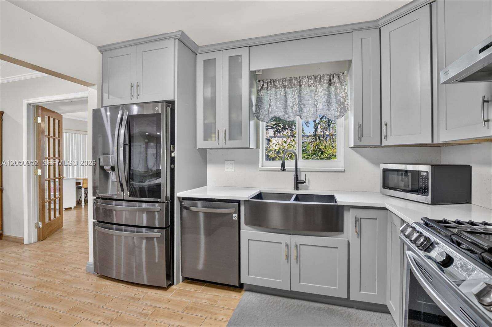 206 32nd Ave, Hollywood, FL 33021 - For Sale photo 15