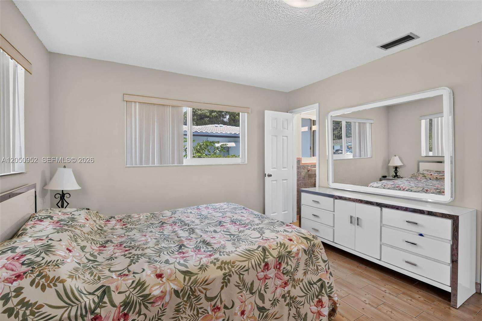 206 32nd Ave, Hollywood, FL 33021 - For Sale photo 17